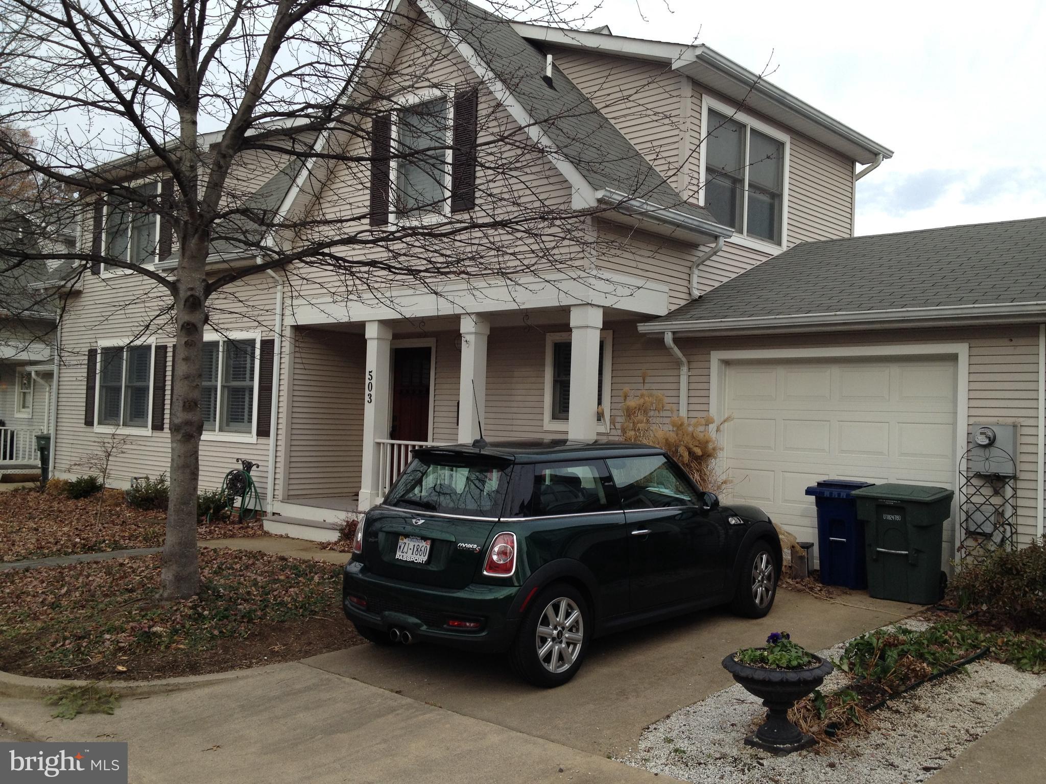 ROSEMONT PARK - Residential Lease