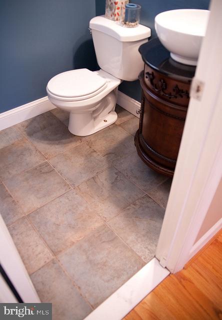 ROSEMONT PARK - Residential Lease