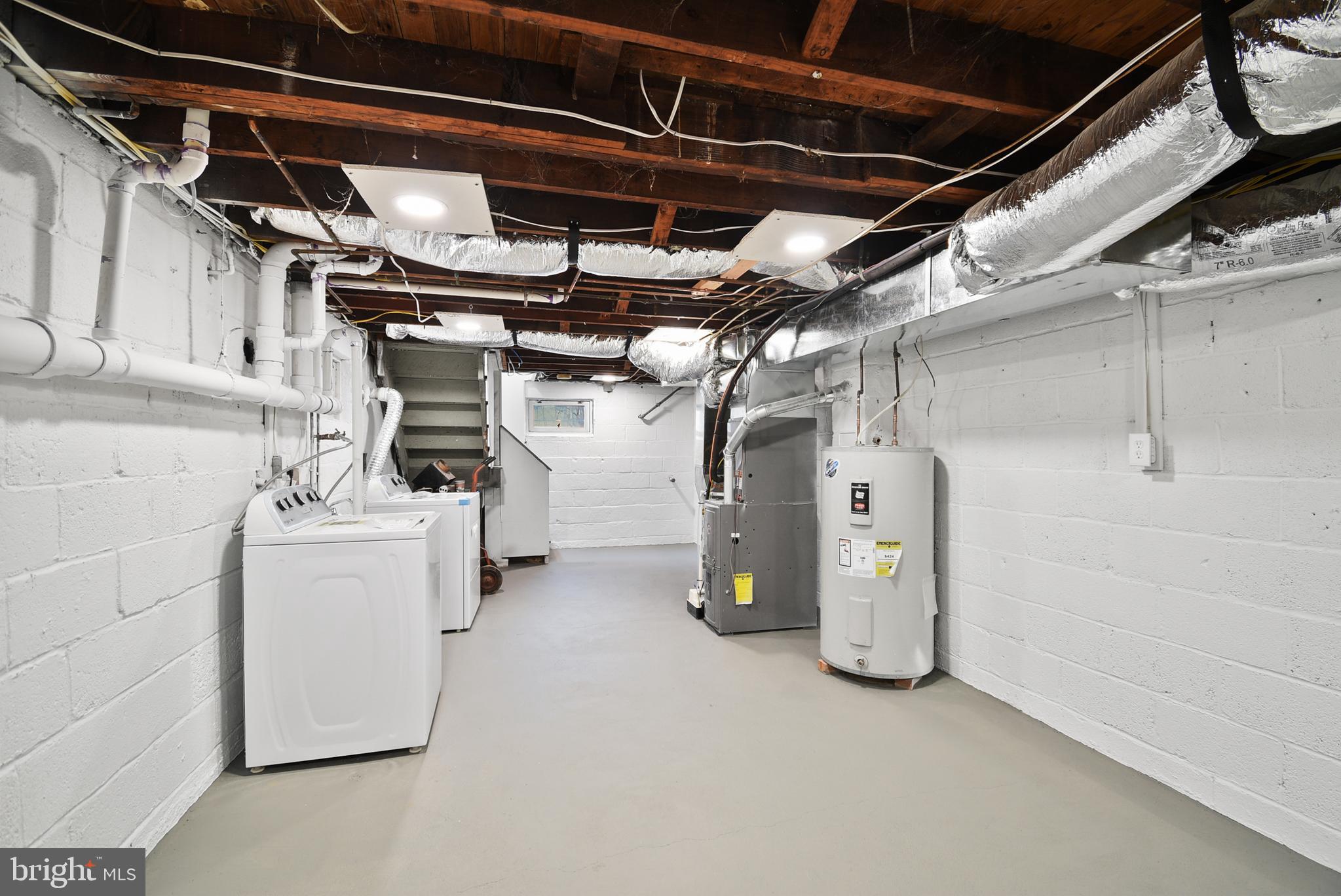 PAOLI MANOR - Residential Lease