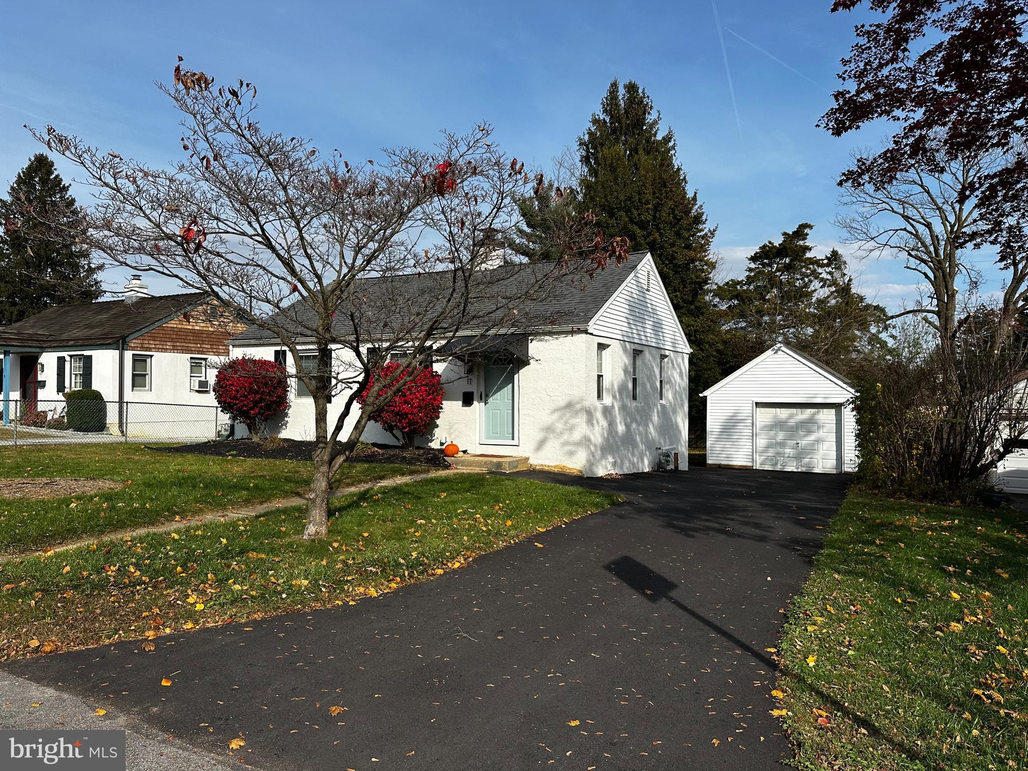 PAOLI MANOR - Residential Lease