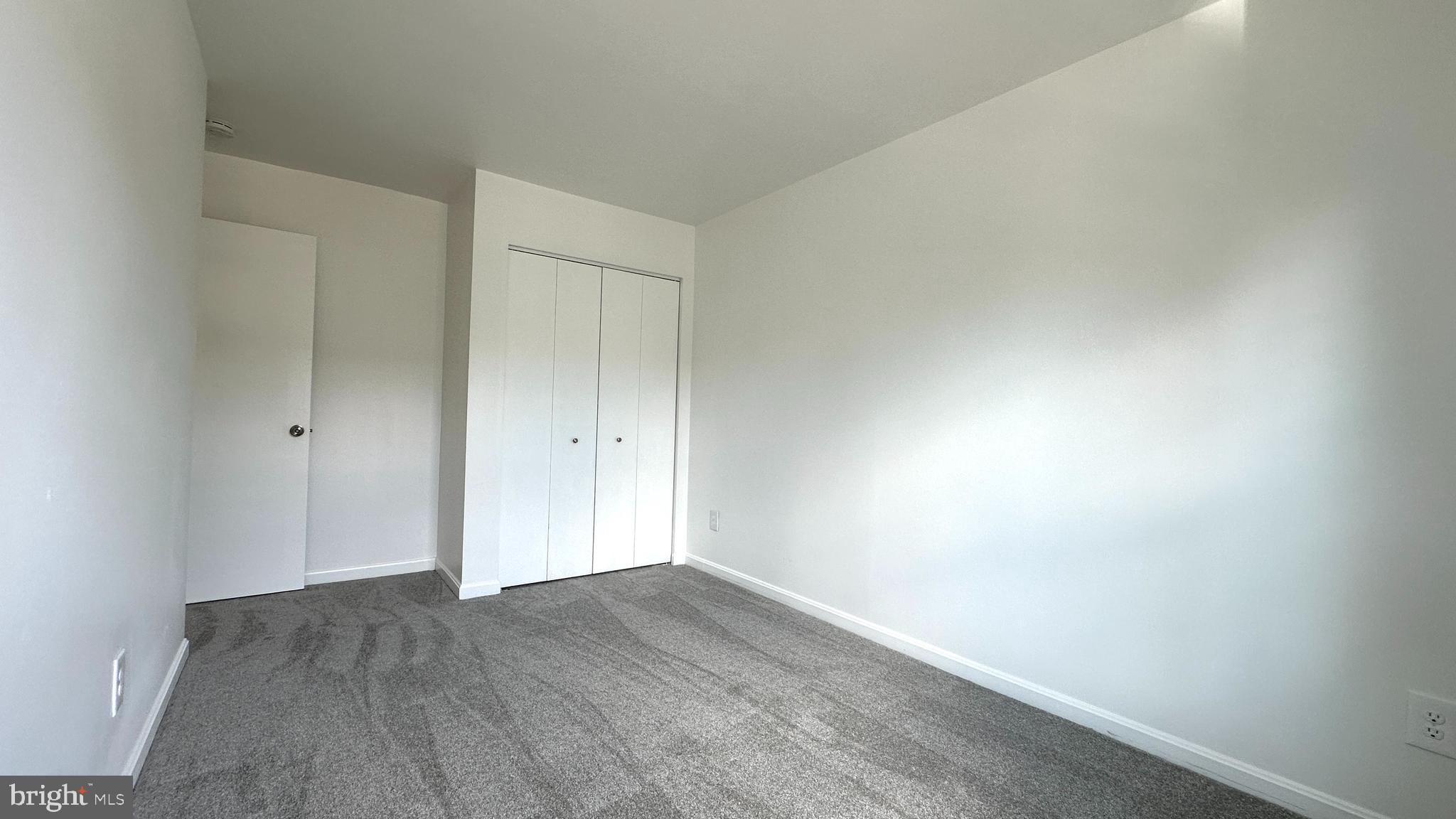 STONELEIGH SQUARE - Residential