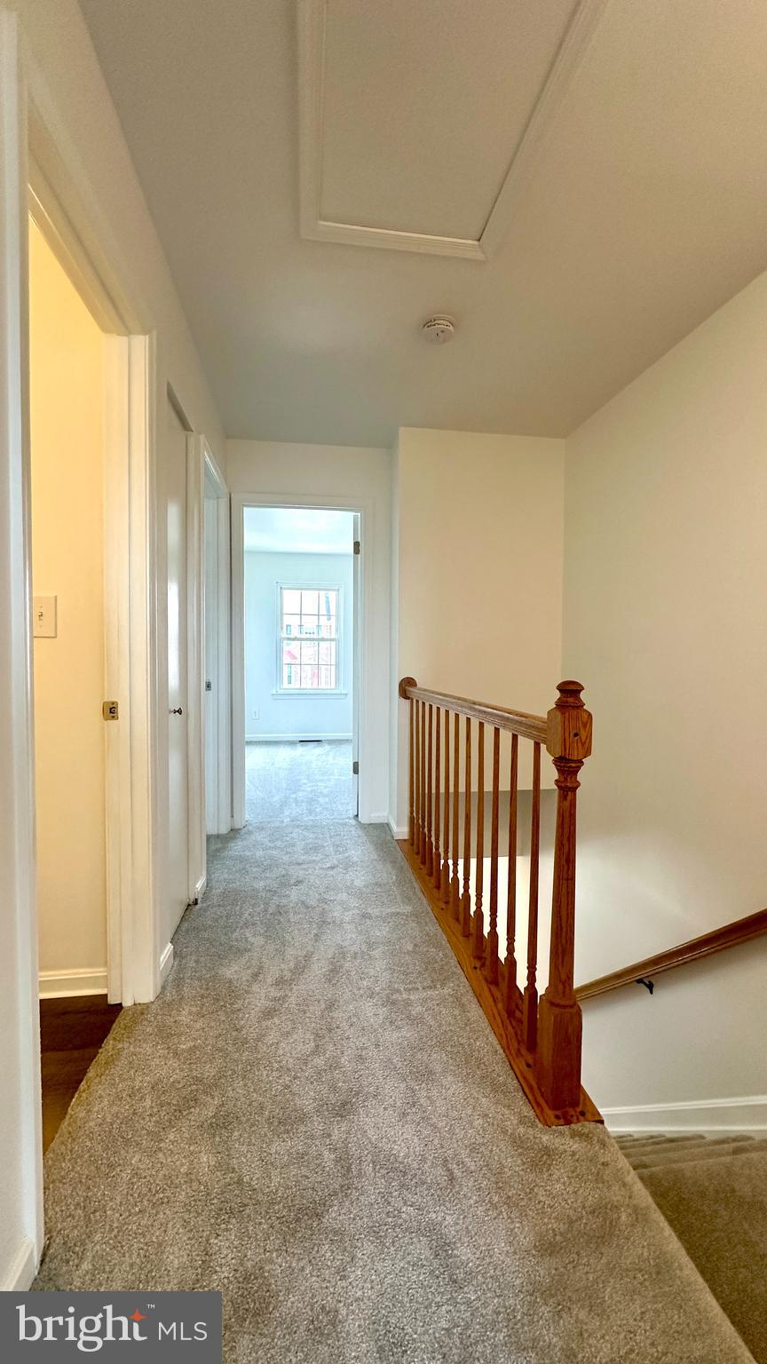 STONELEIGH SQUARE - Residential