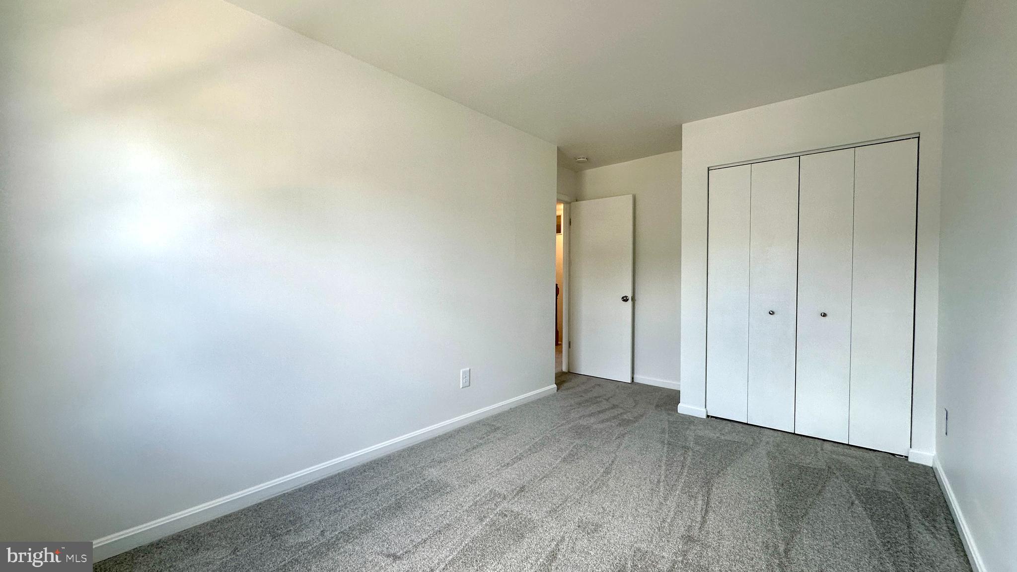 STONELEIGH SQUARE - Residential