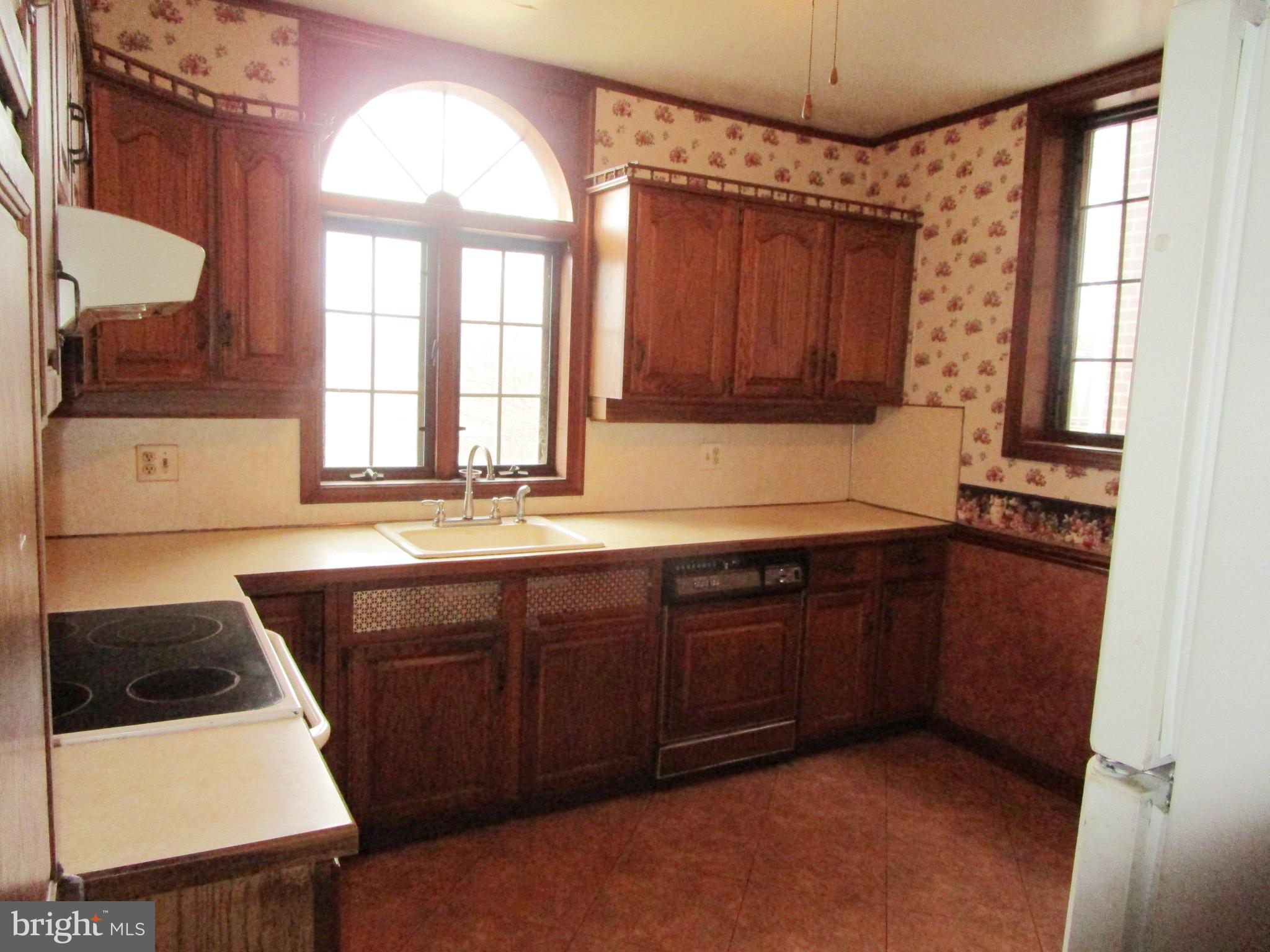 OXFORD CIRCLE - Residential