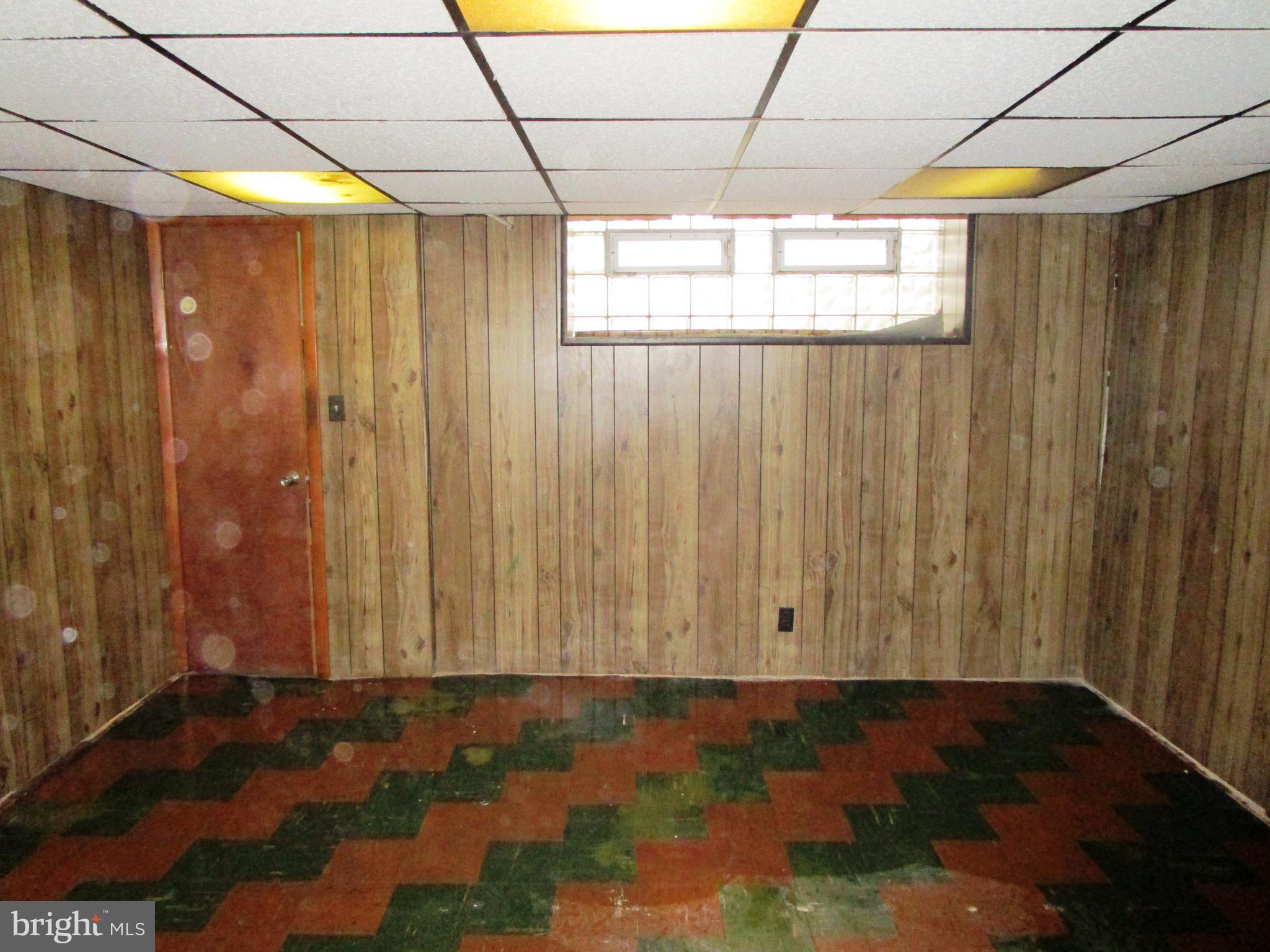 OXFORD CIRCLE - Residential