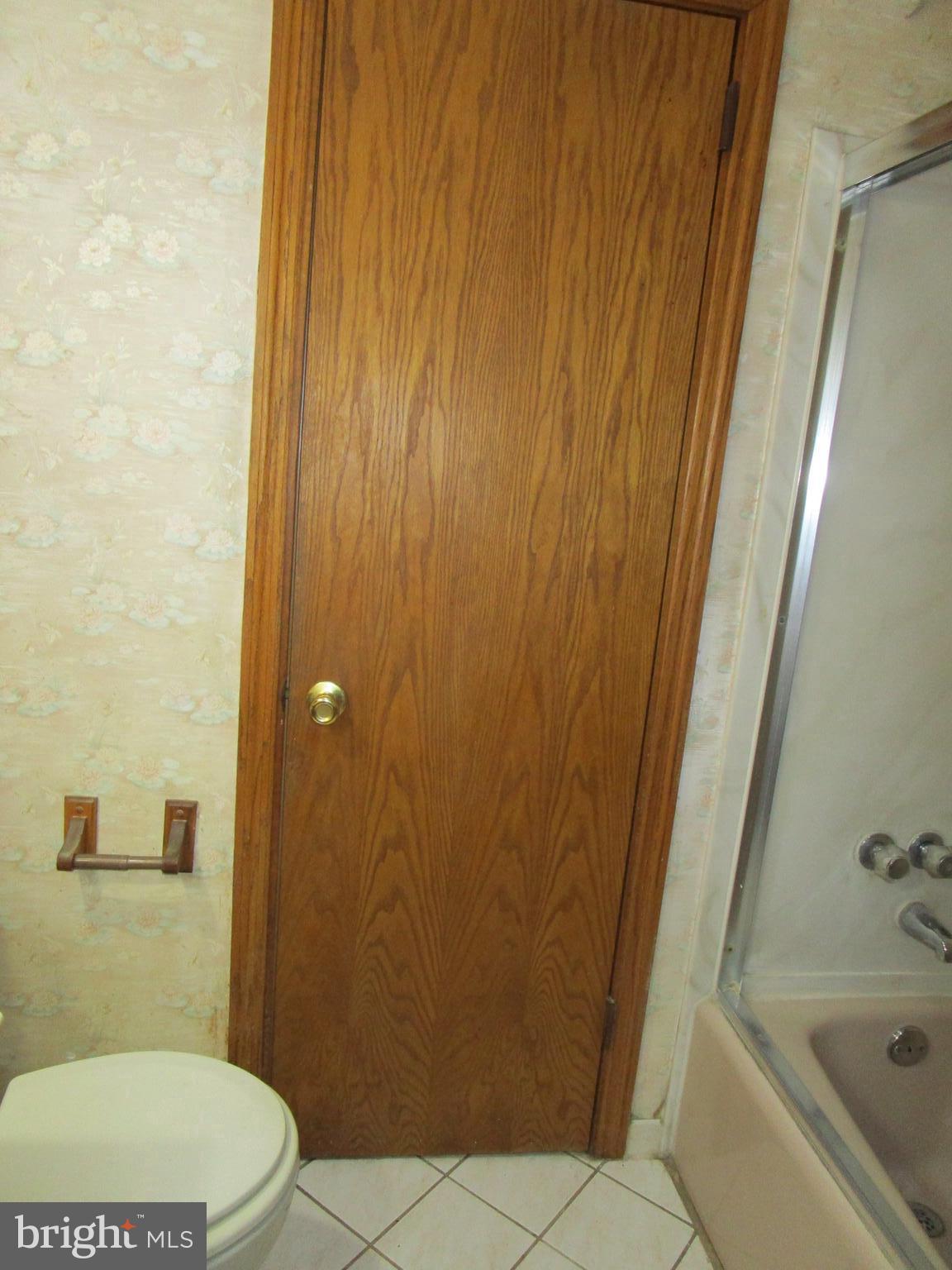 OXFORD CIRCLE - Residential