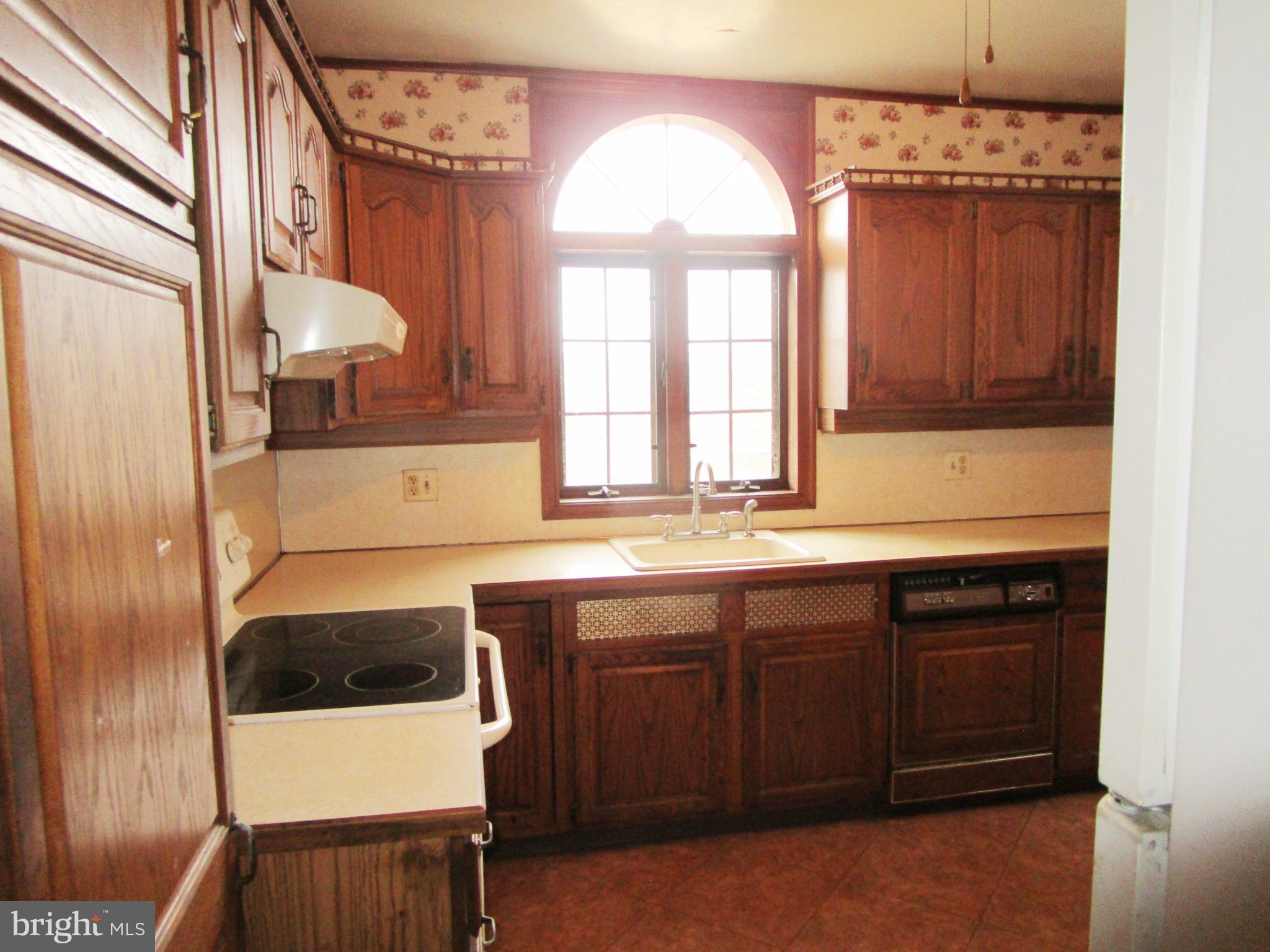 OXFORD CIRCLE - Residential