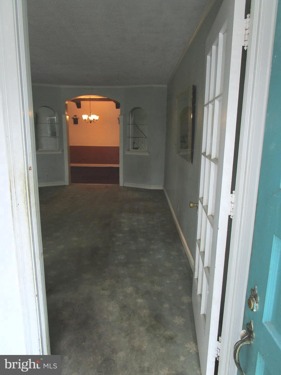 OXFORD CIRCLE - Residential