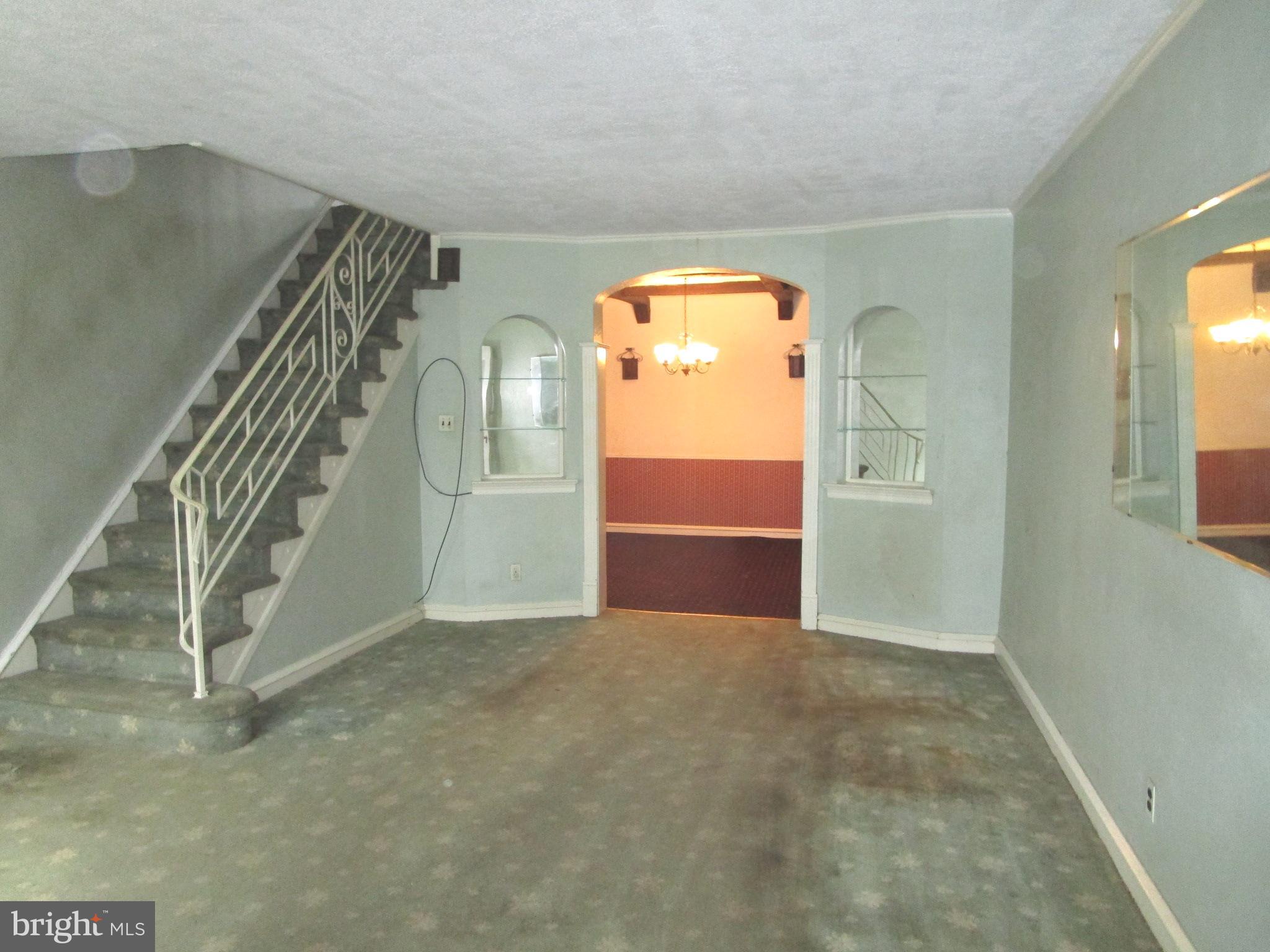 OXFORD CIRCLE - Residential