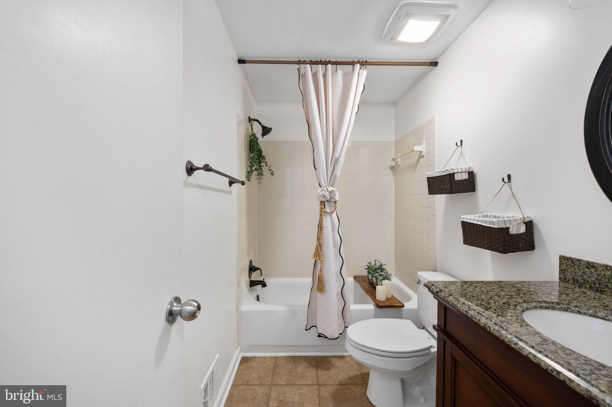 LEESBURG COUNTRY CLUB - Residential