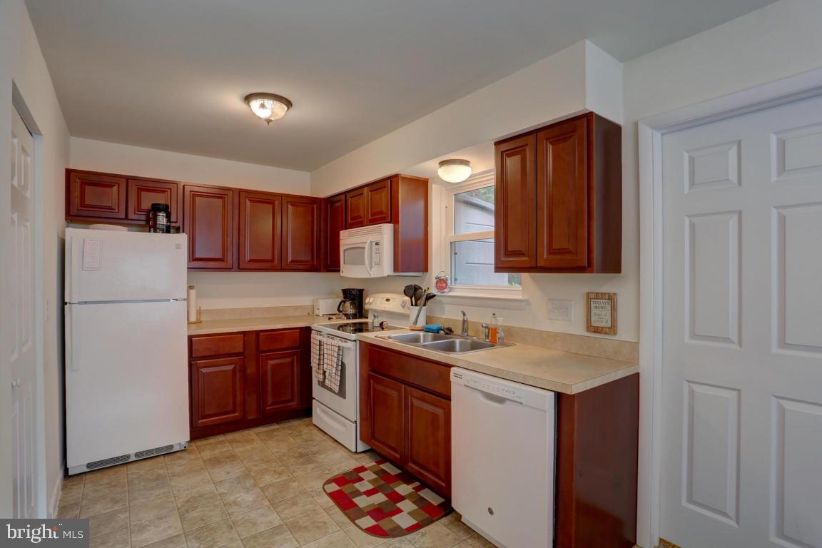 GEORGETOWN HILLS - Residential