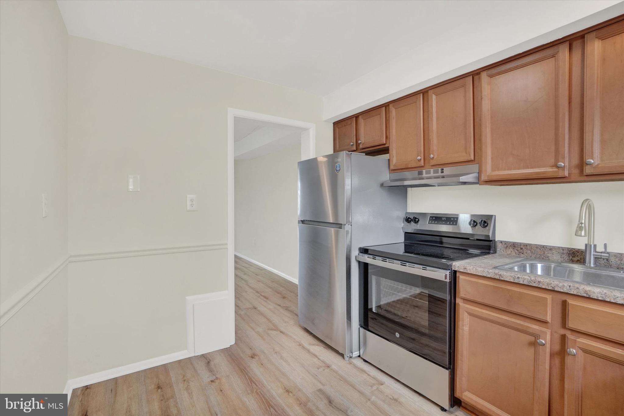 COLONY PARK CONDOS - Residential