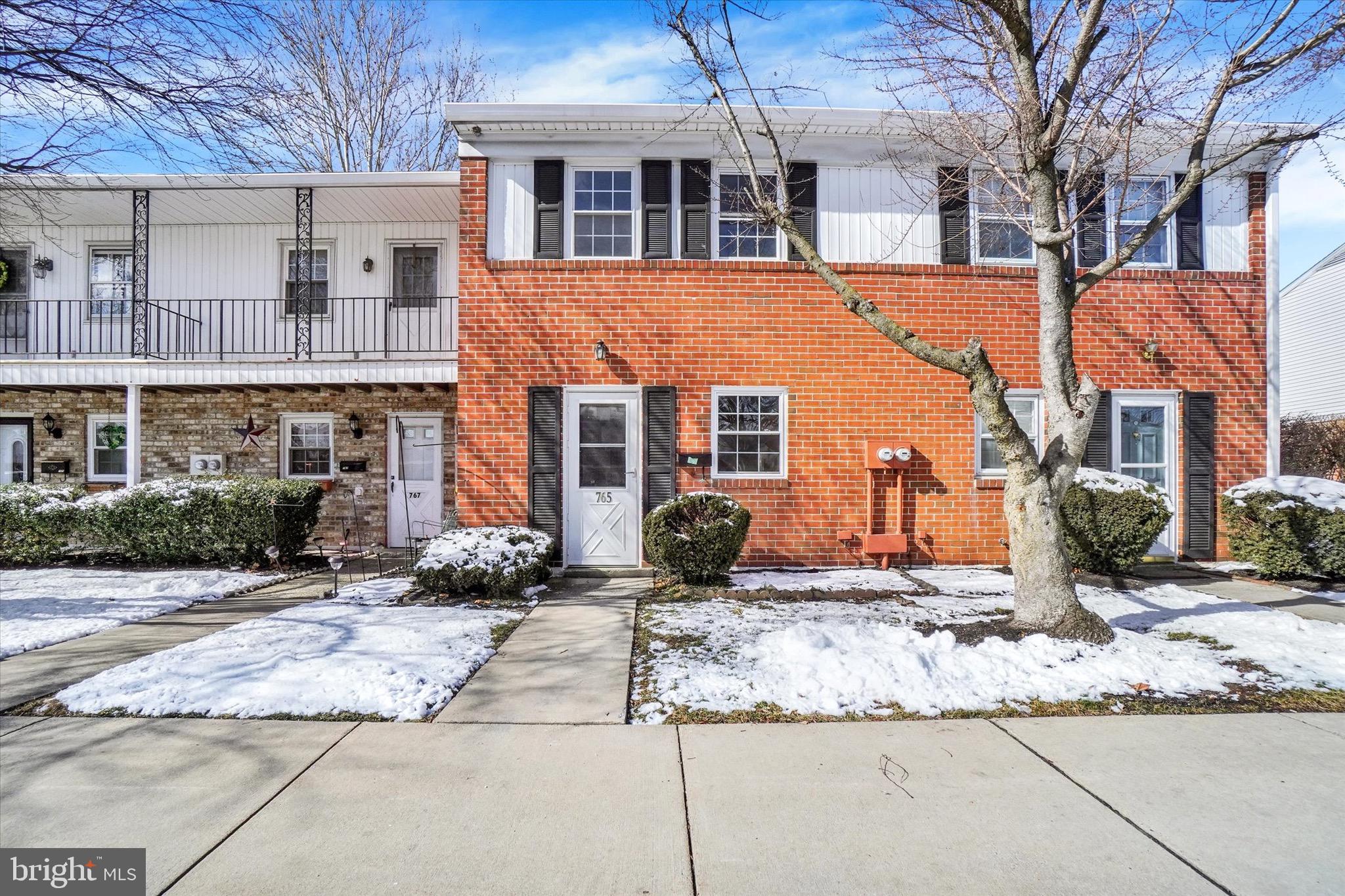 COLONY PARK CONDOS - Residential