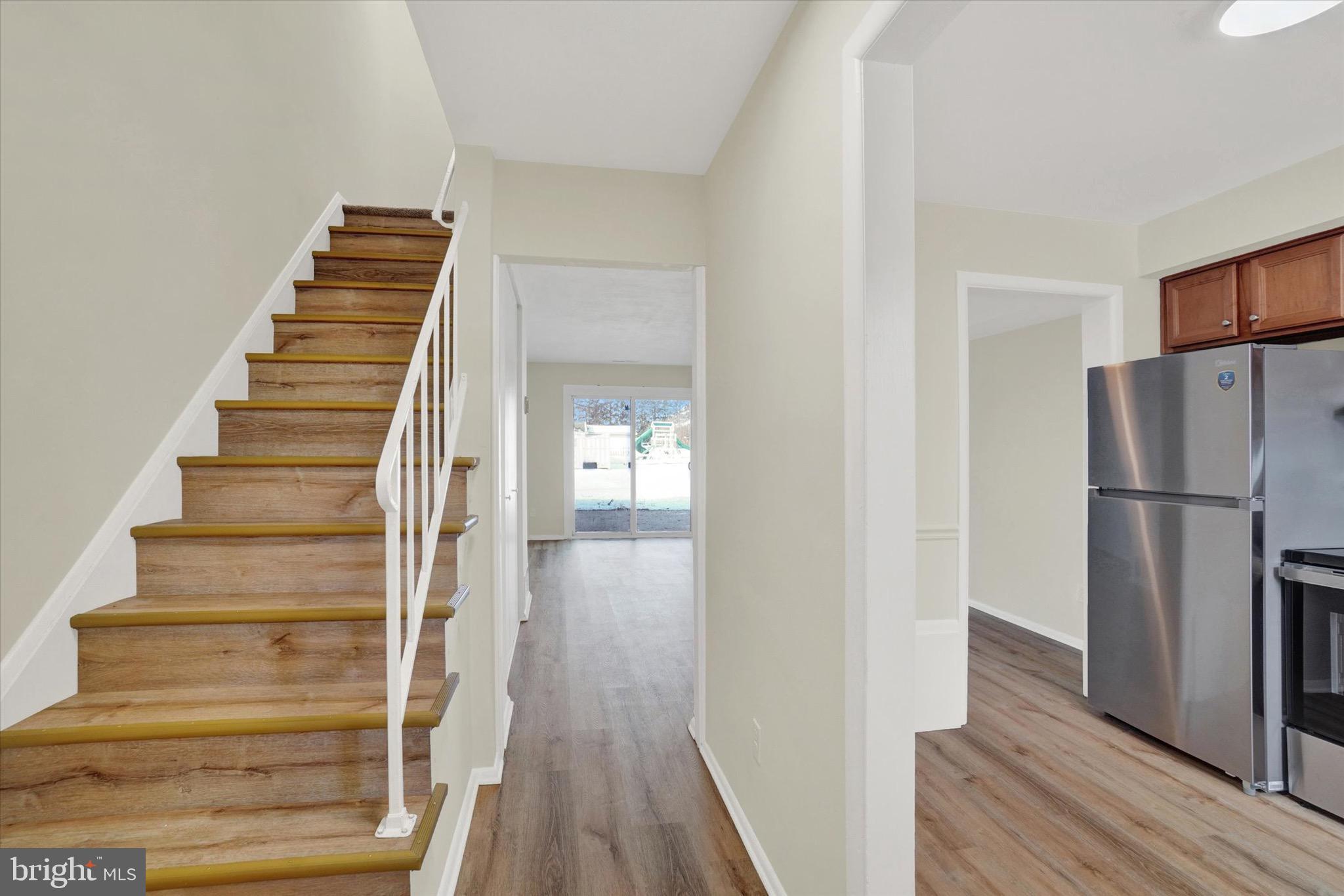 COLONY PARK CONDOS - Residential