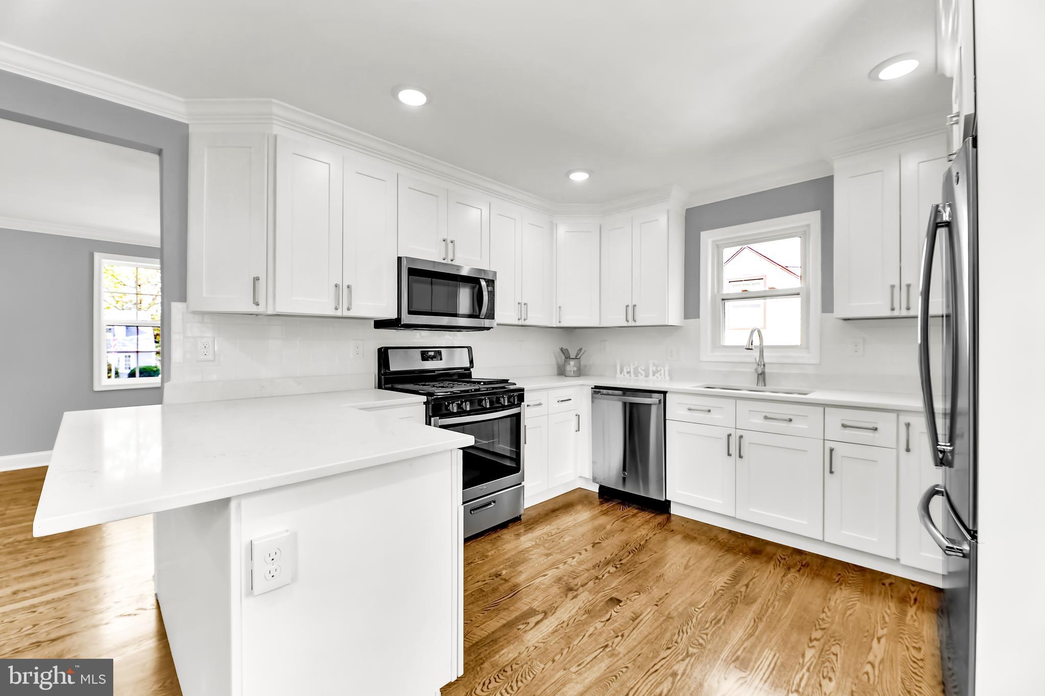 WHITE OAKS - Residential