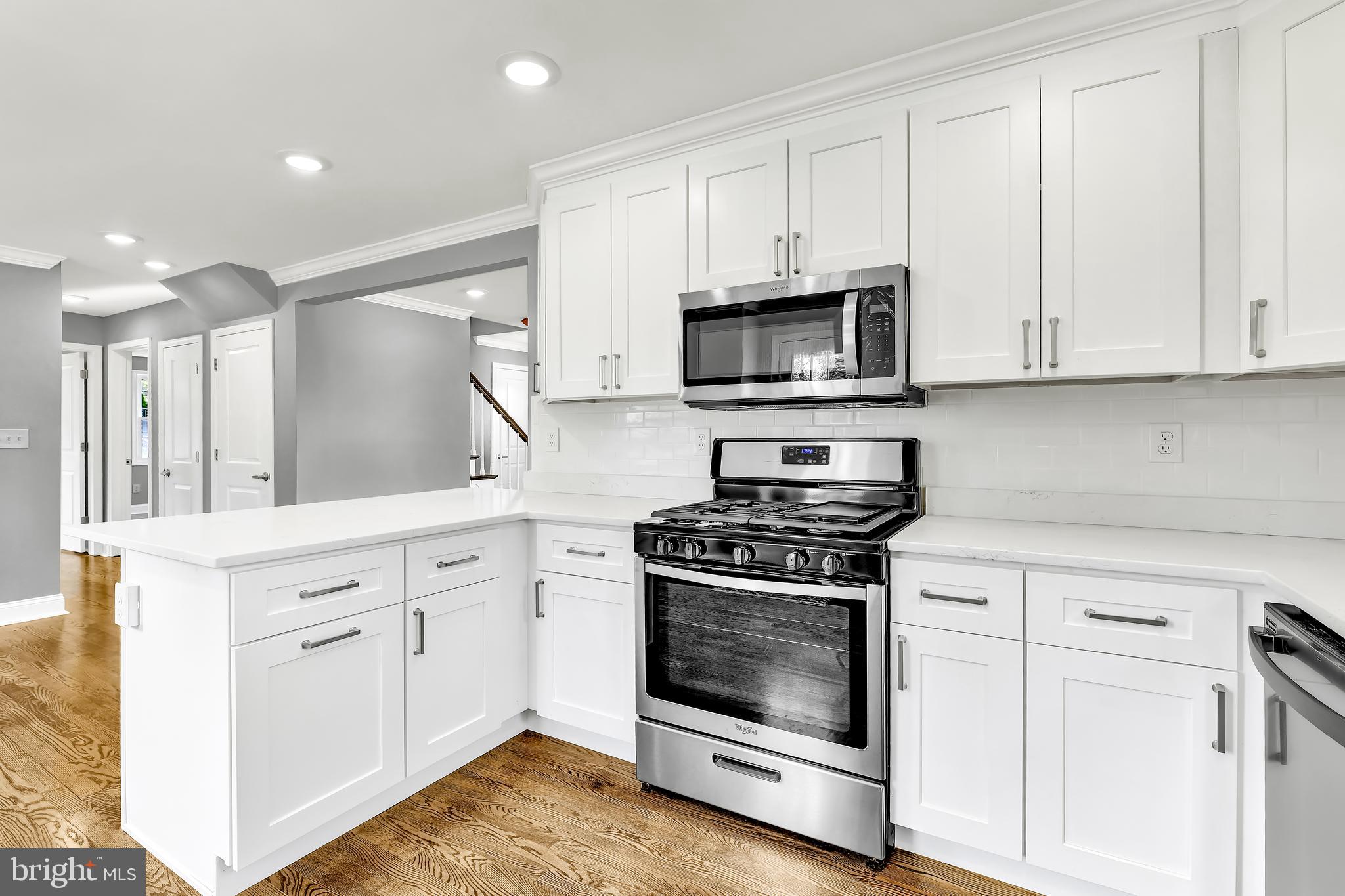 WHITE OAKS - Residential