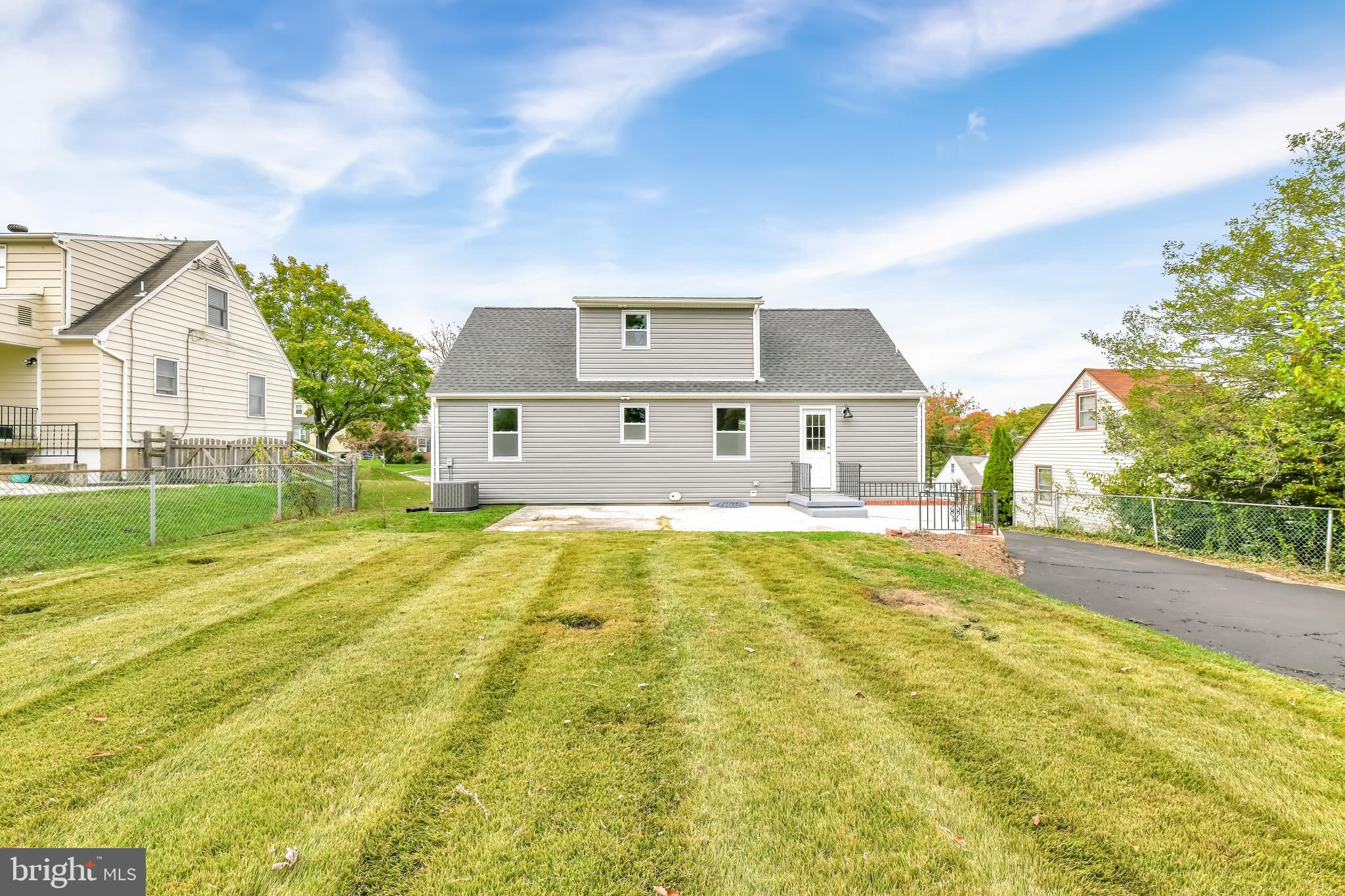 WHITE OAKS - Residential