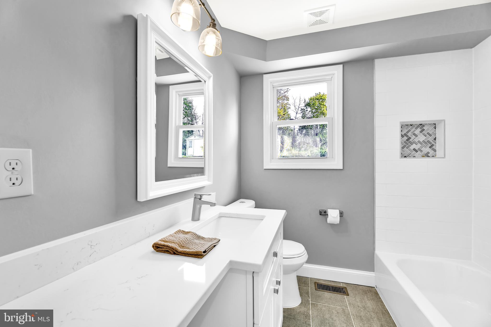 WHITE OAKS - Residential