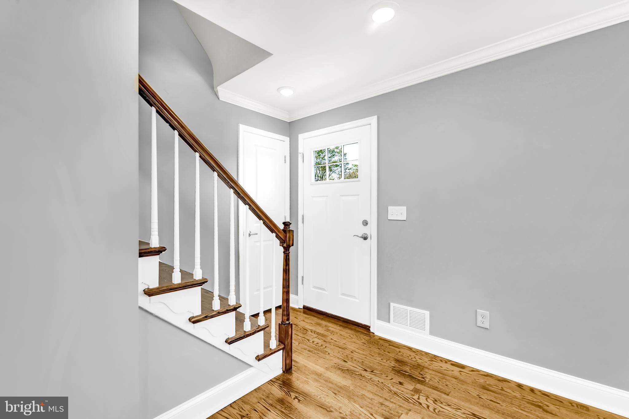 WHITE OAKS - Residential