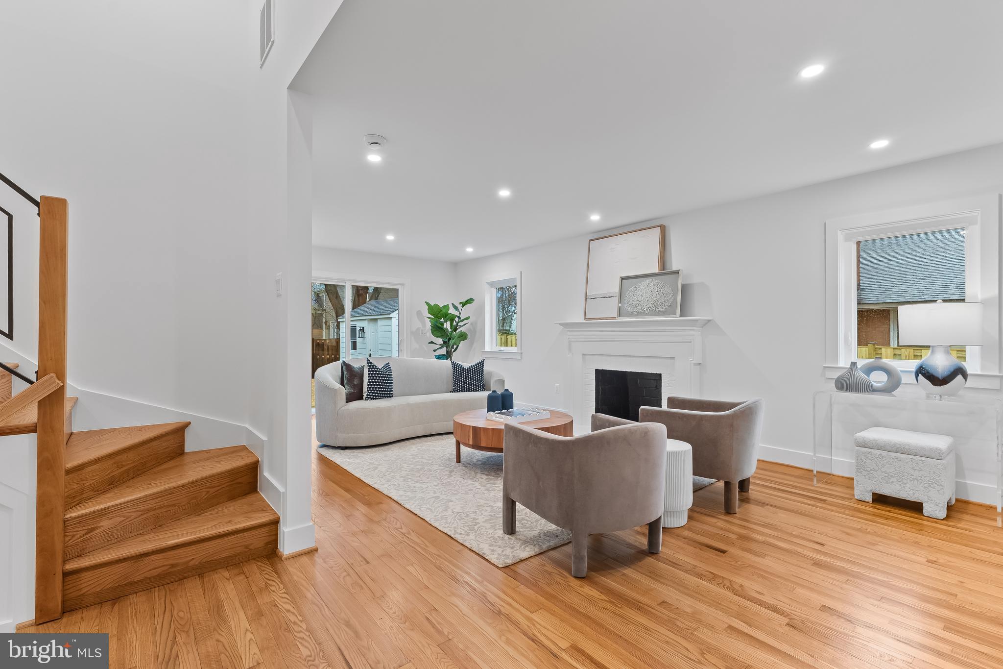 WAYNEWOOD - Residential