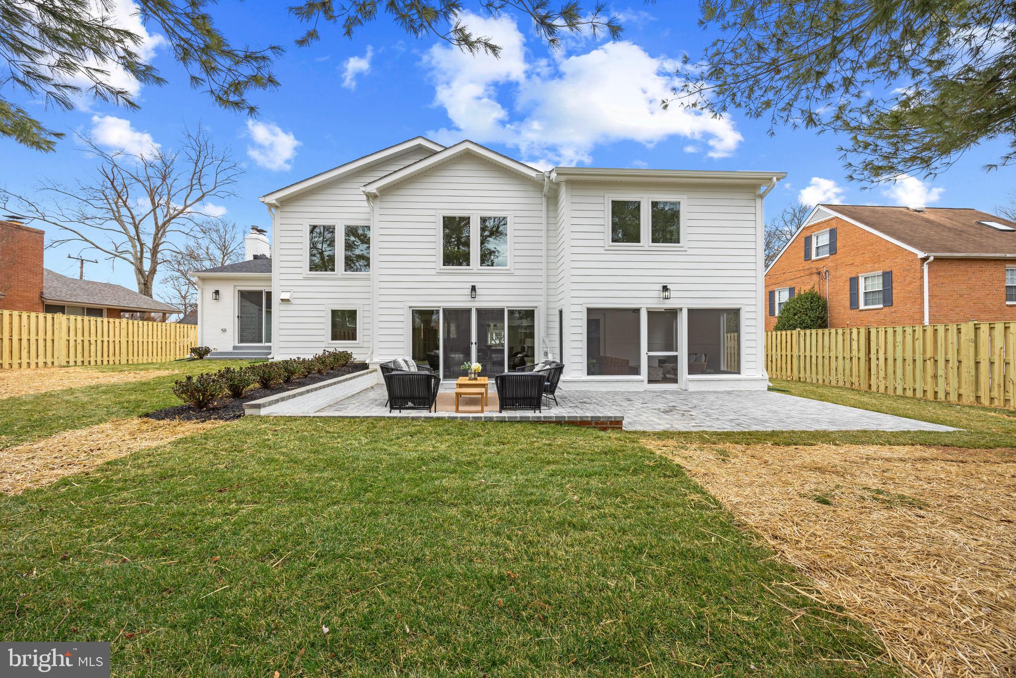 WAYNEWOOD - Residential