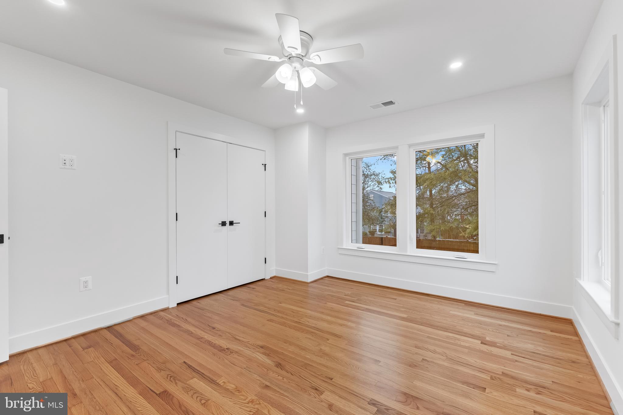 WAYNEWOOD - Residential