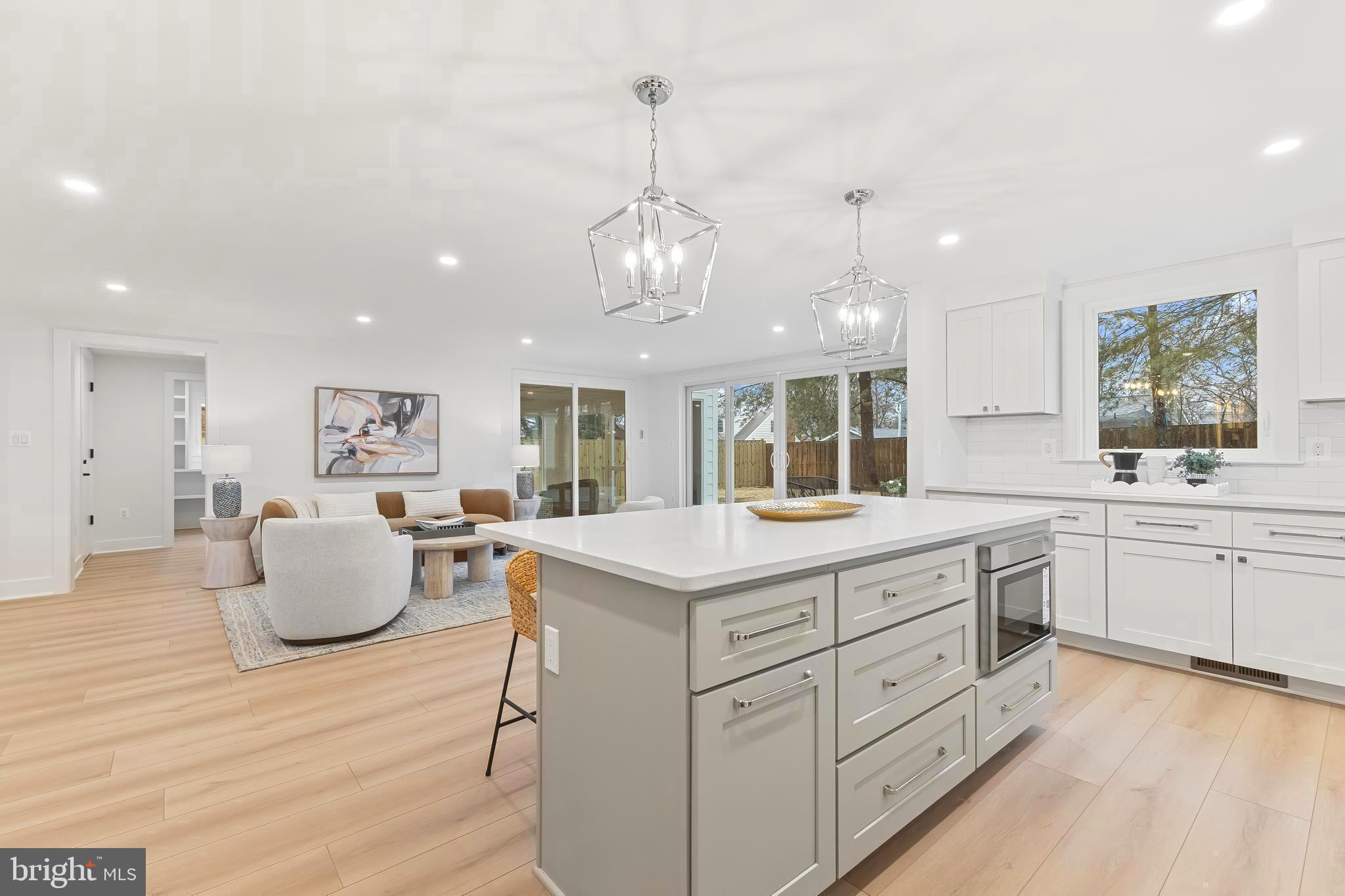 WAYNEWOOD - Residential