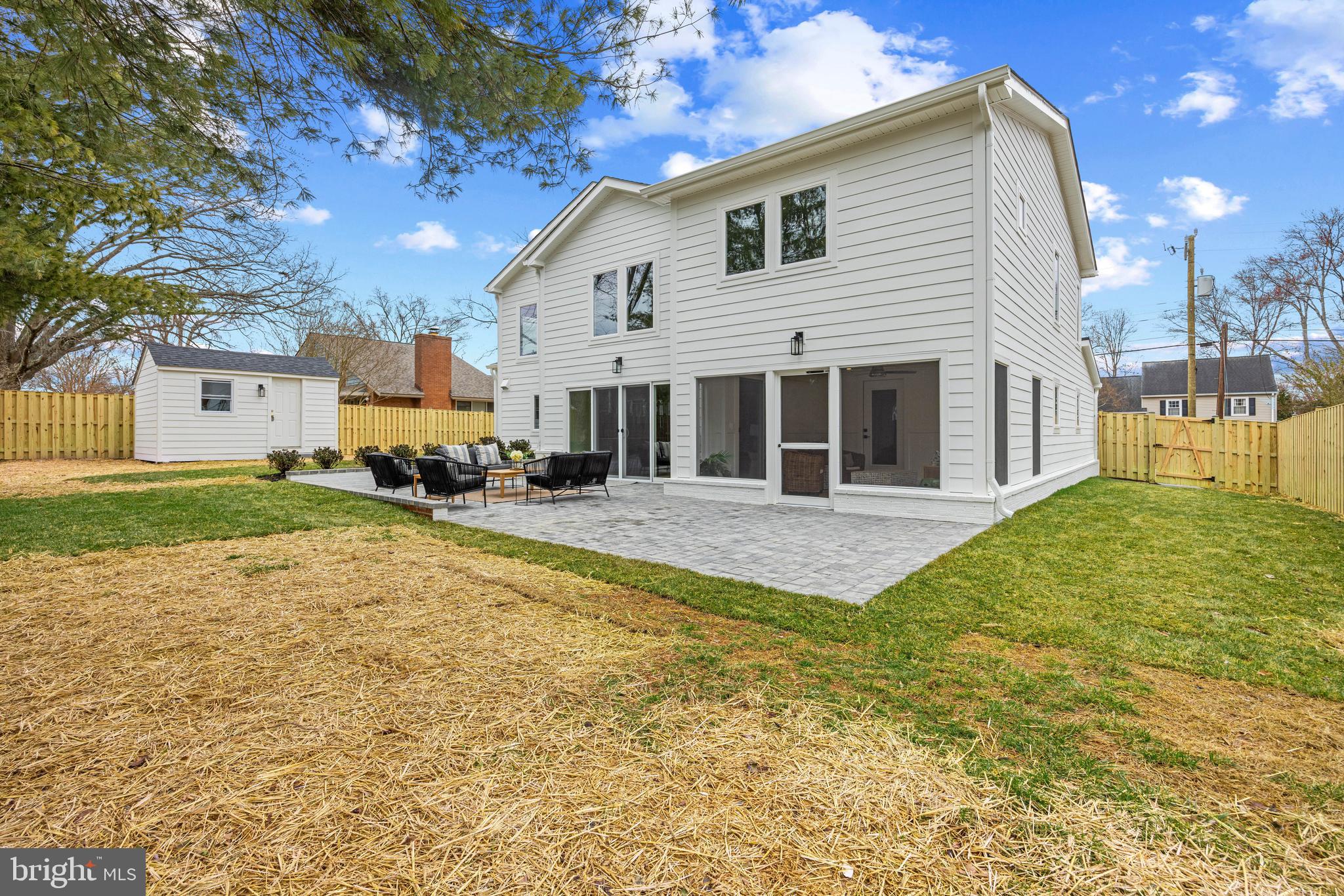 WAYNEWOOD - Residential