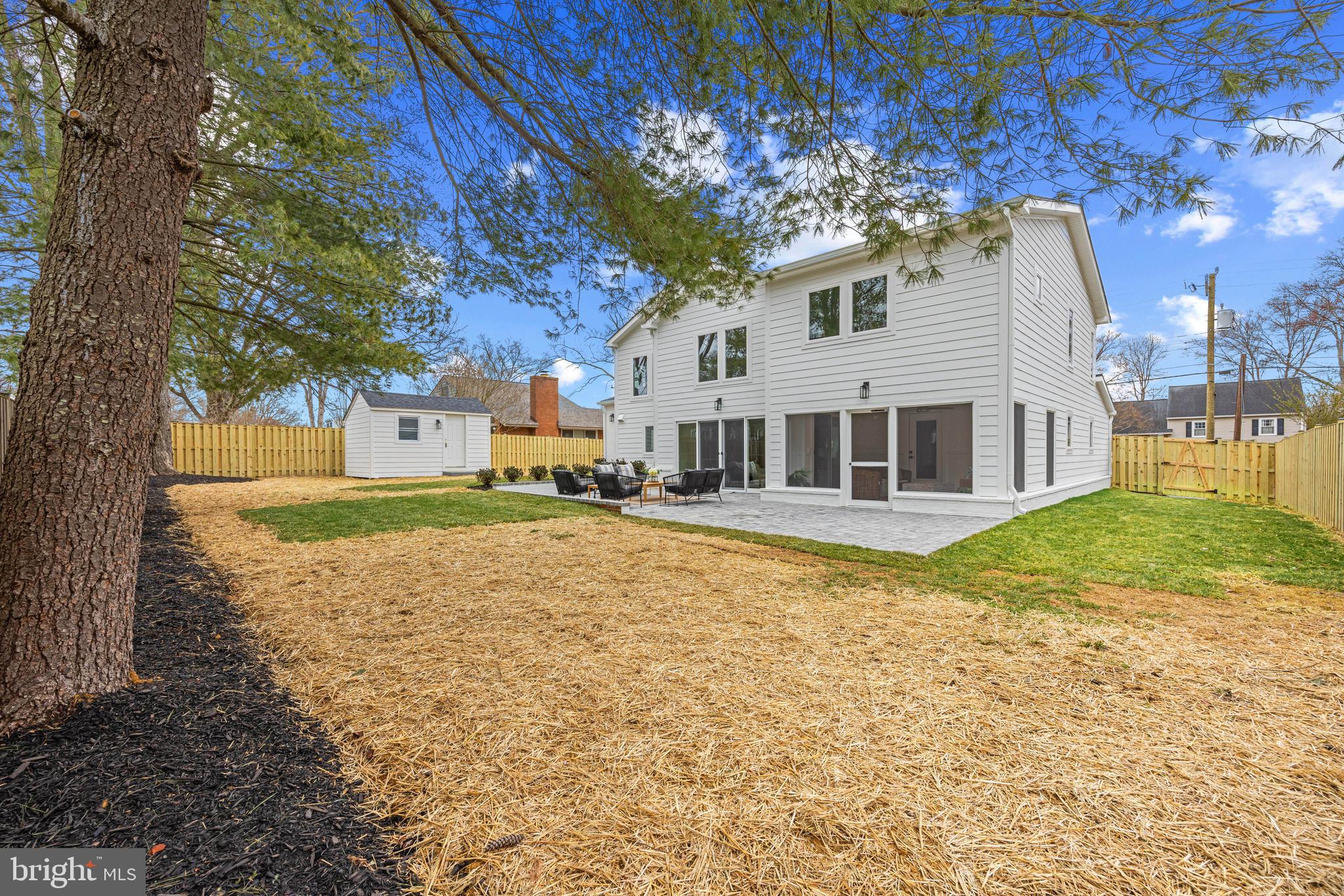 WAYNEWOOD - Residential