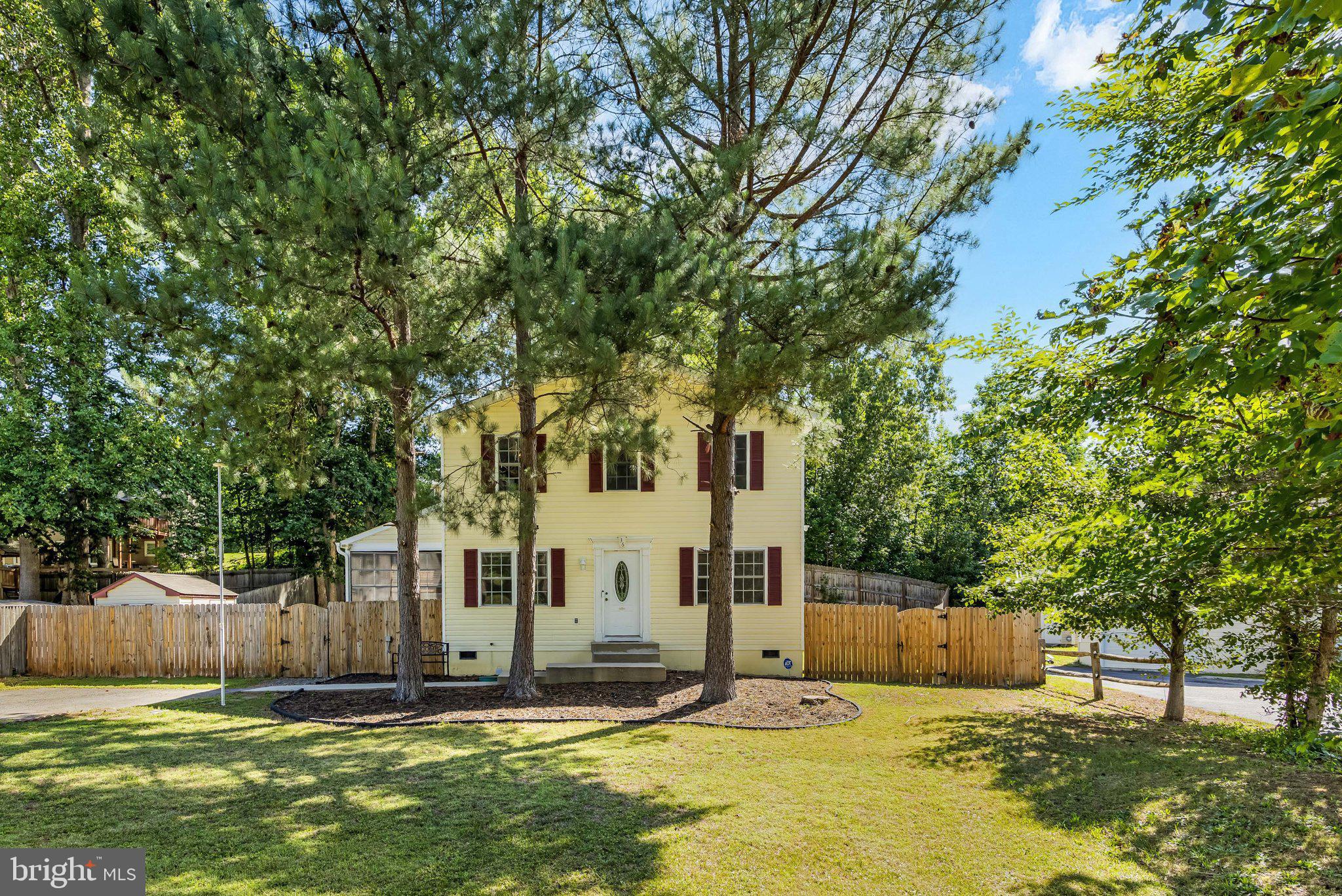 36 PLUMOSA DRIVE