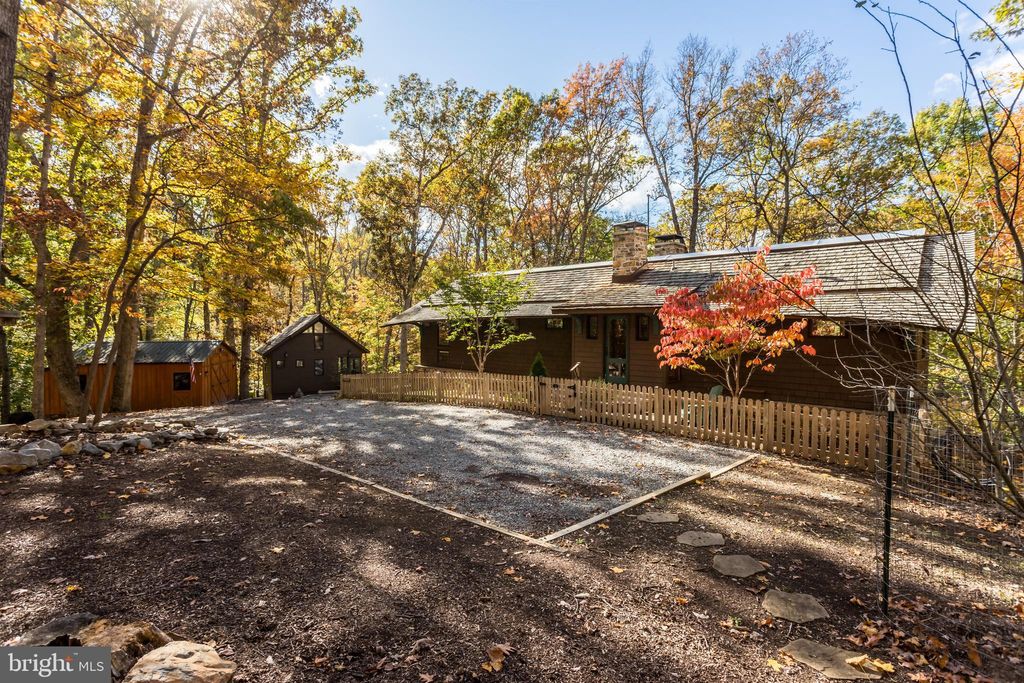 Photo of 185 Blue Bird Lane, BOYCE, VA 22620 (MLS # VACL2006136)