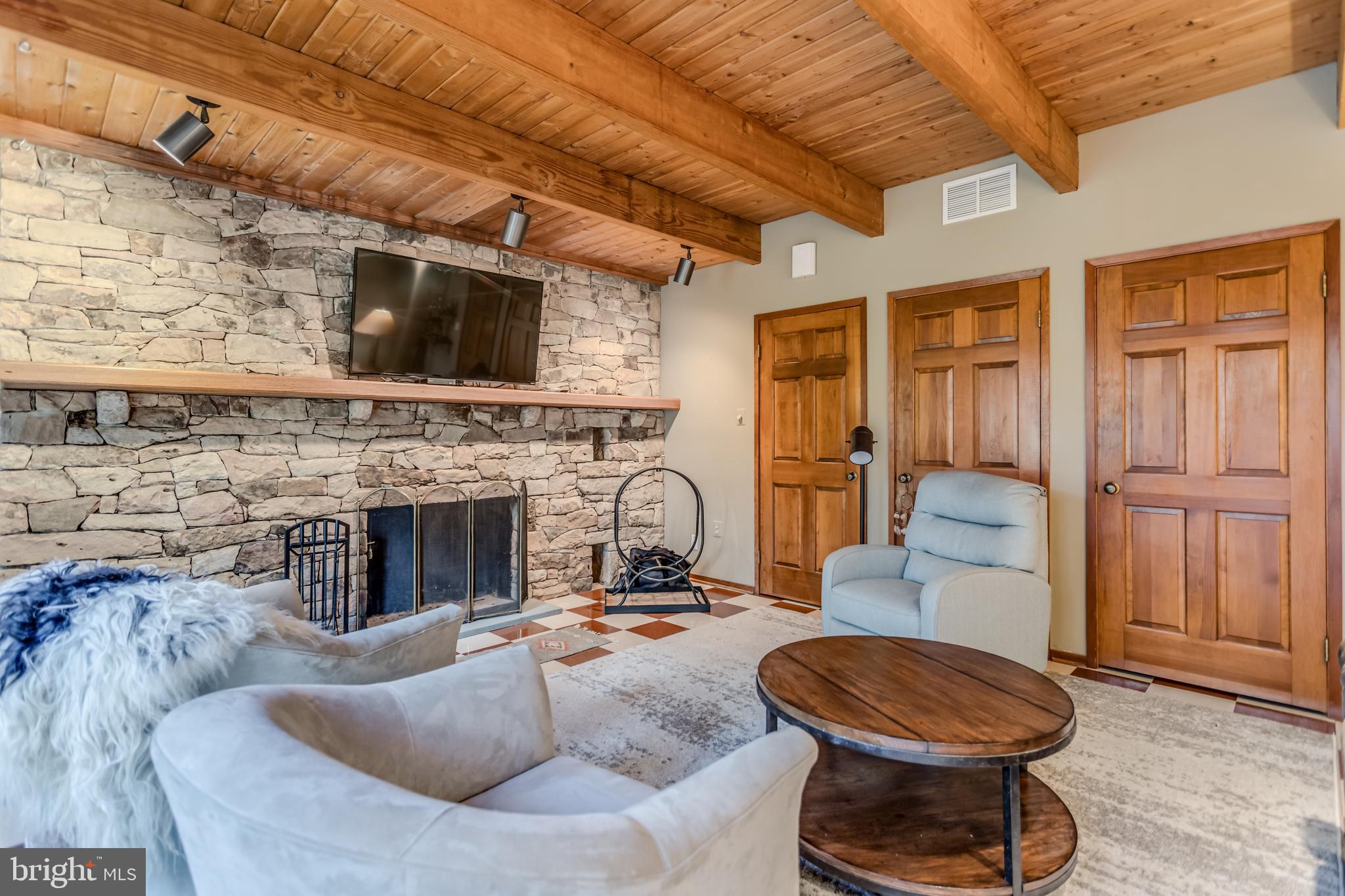 CALMES NECK ESTATES - Residential