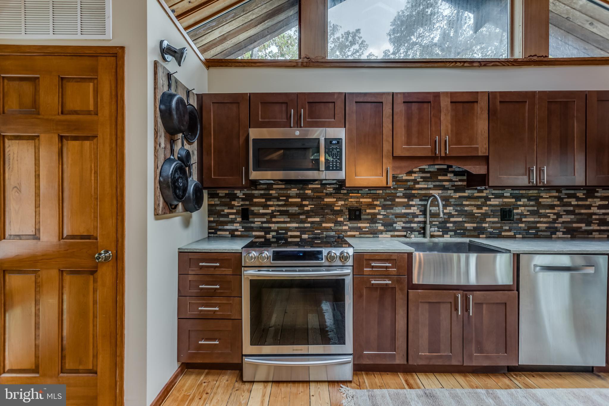 CALMES NECK ESTATES - Residential