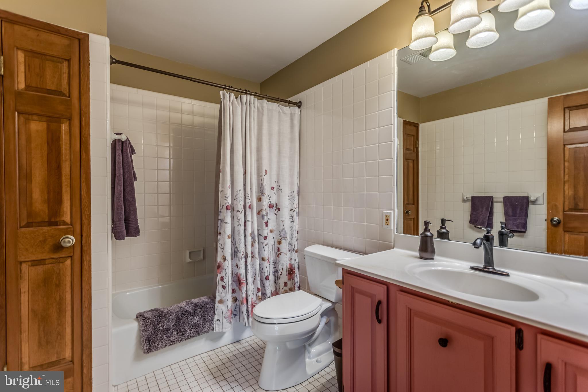 CALMES NECK ESTATES - Residential