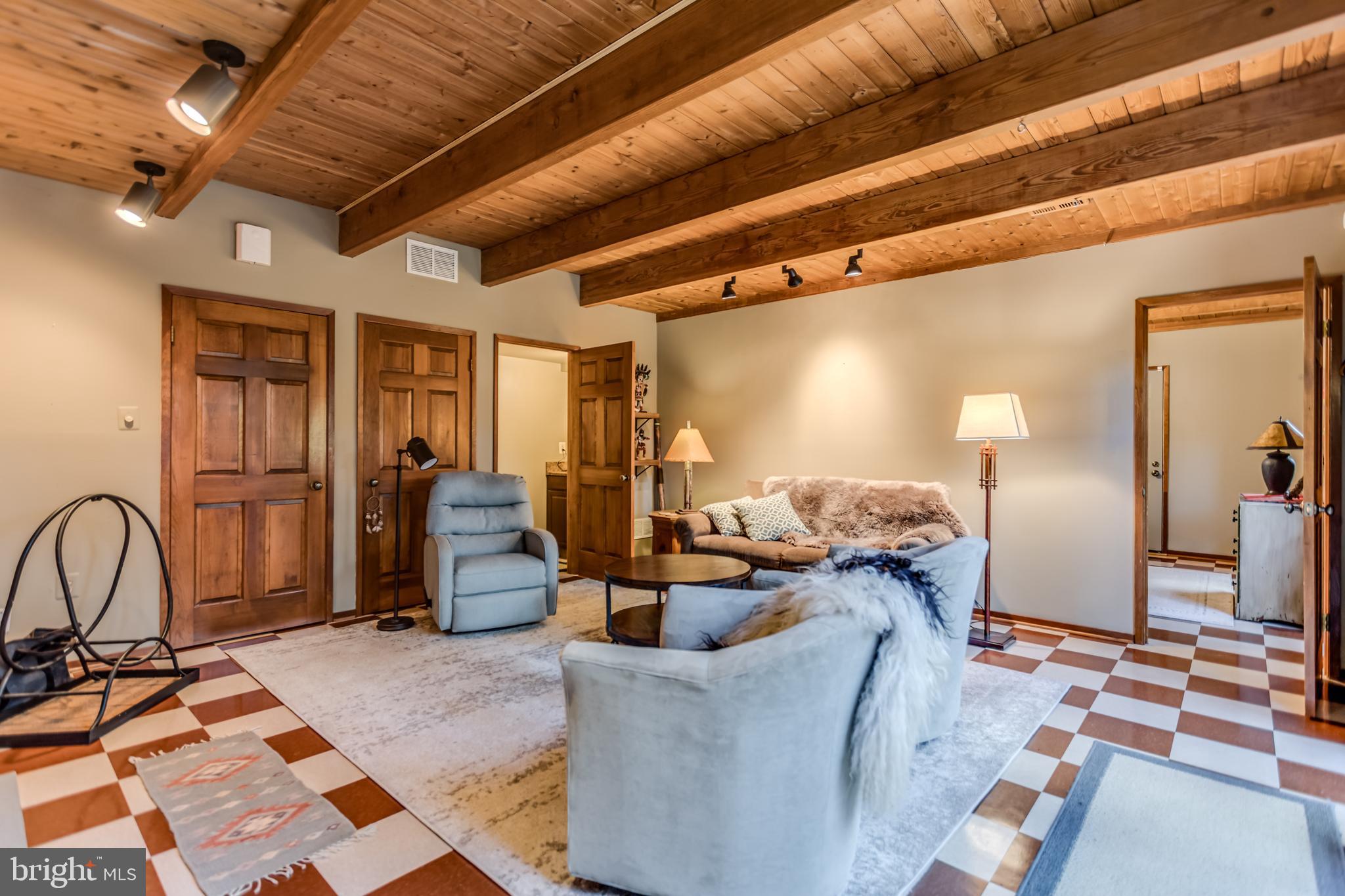 CALMES NECK ESTATES - Residential