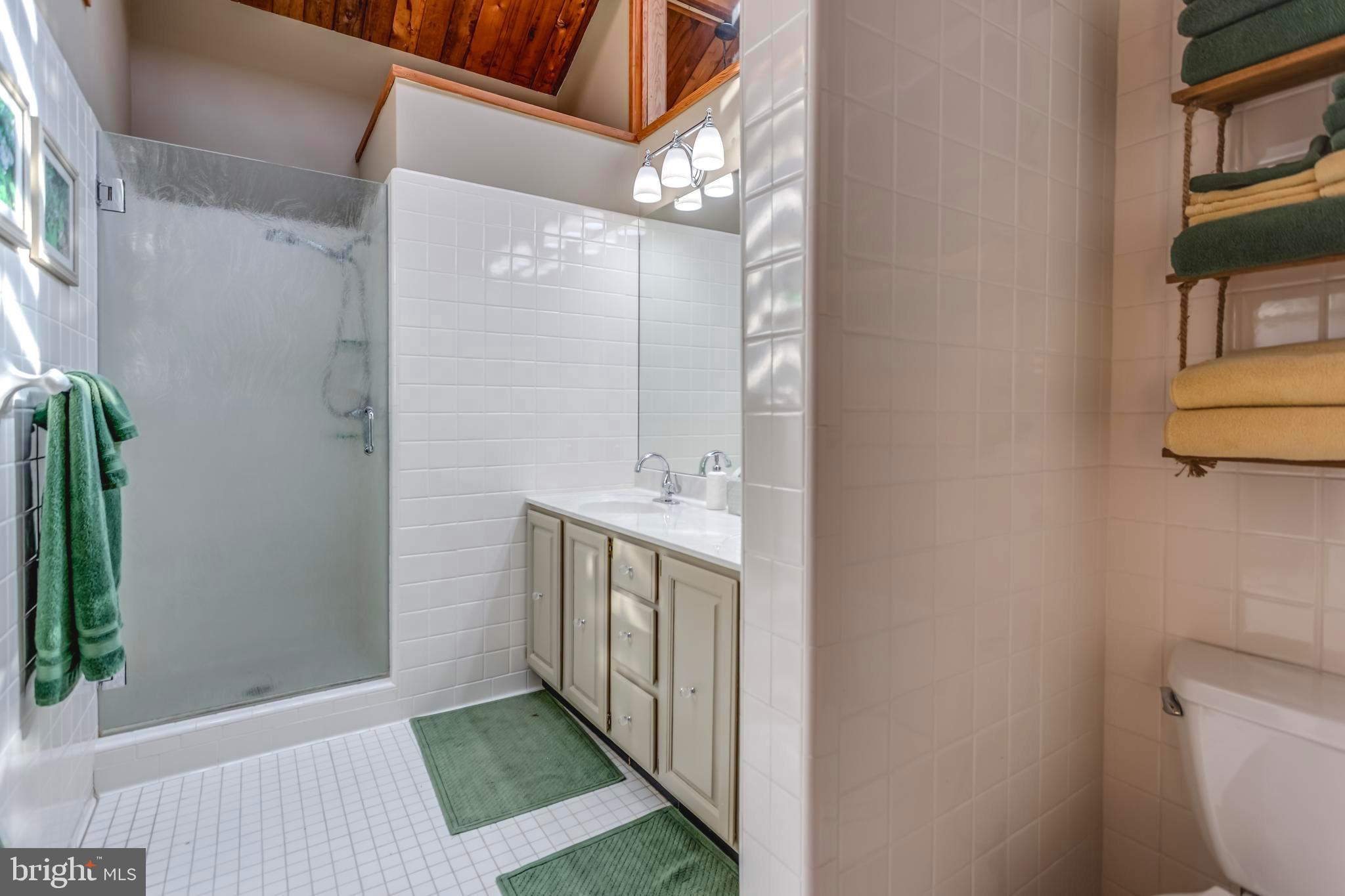 CALMES NECK ESTATES - Residential