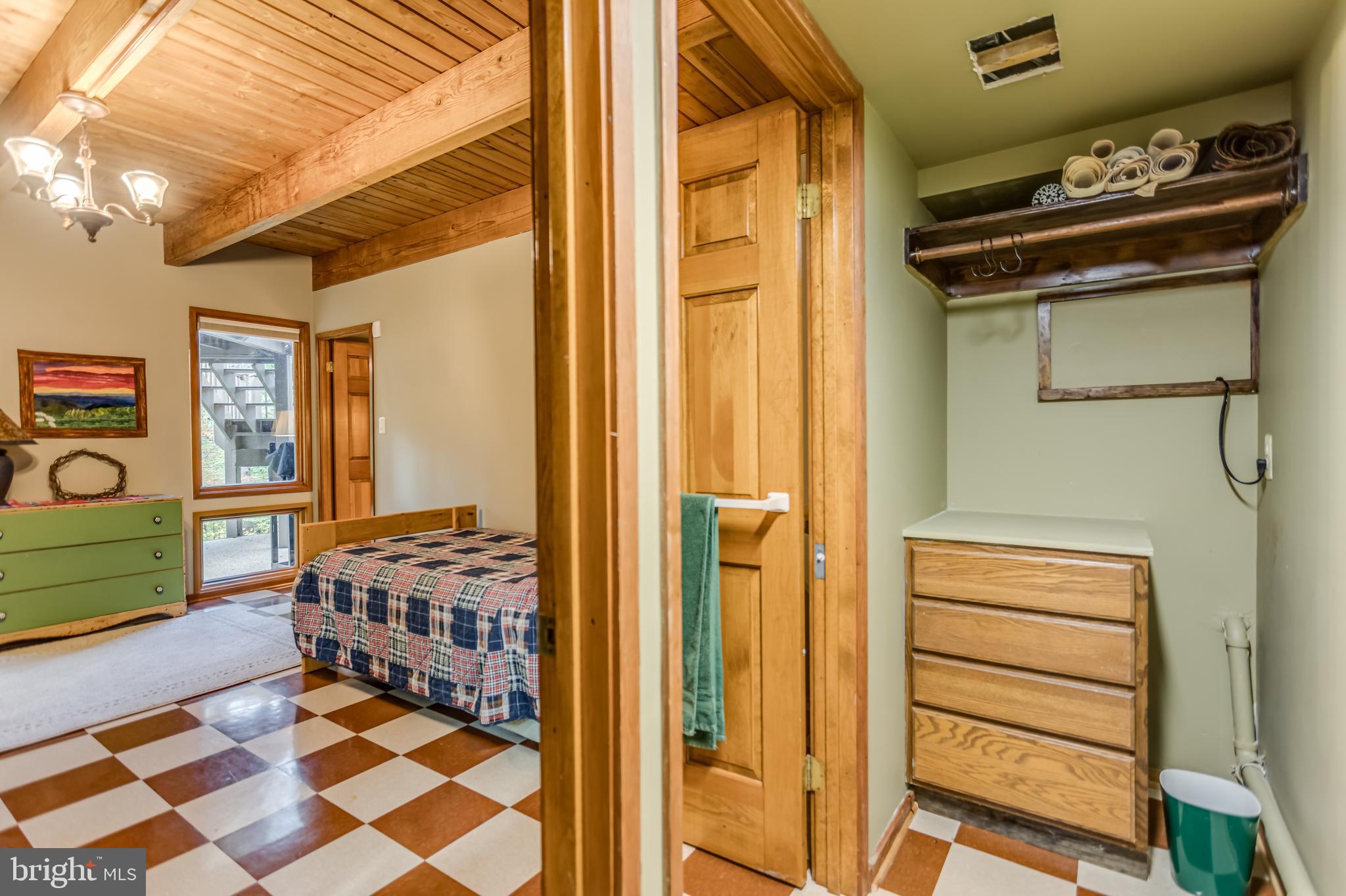 CALMES NECK ESTATES - Residential