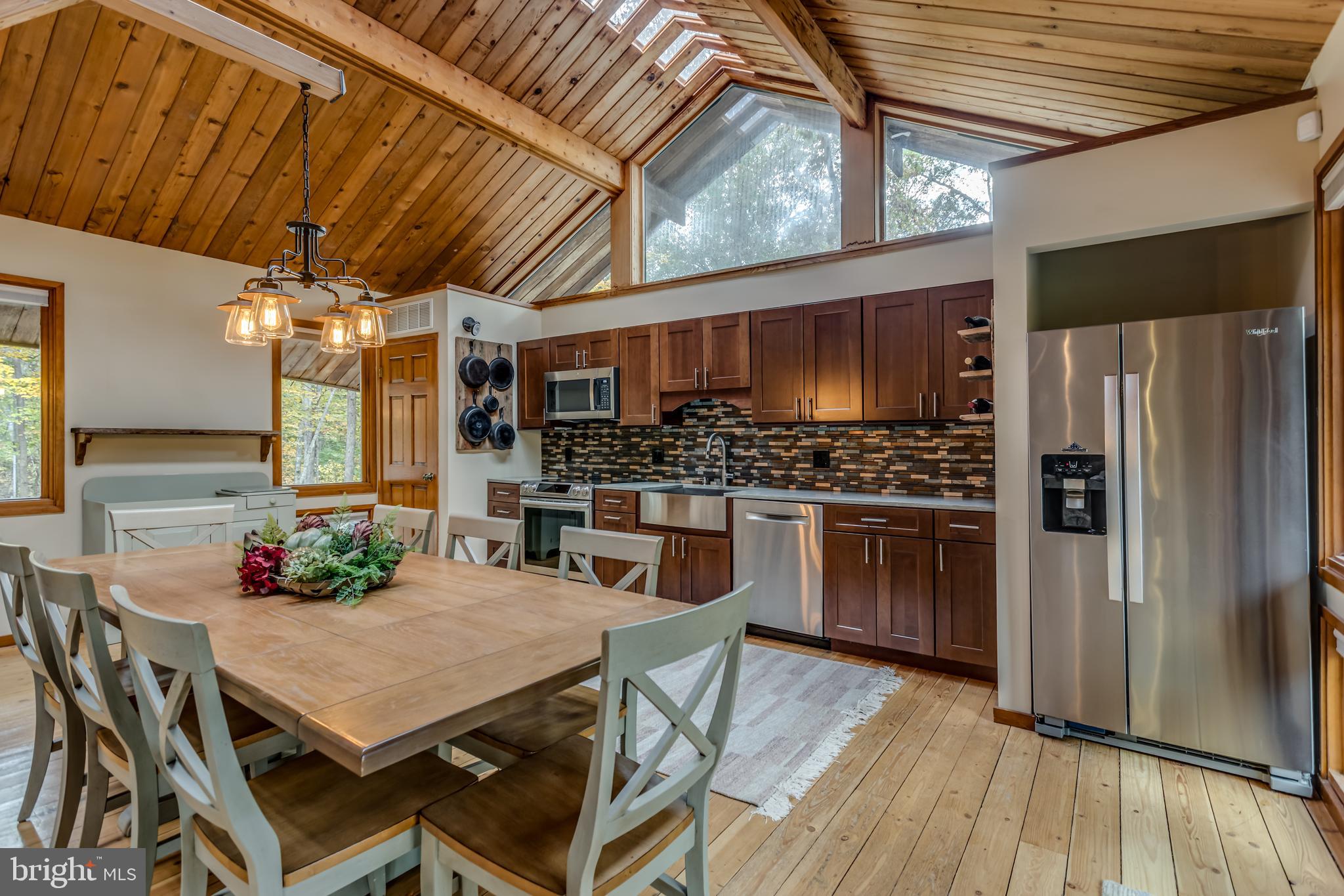 CALMES NECK ESTATES - Residential