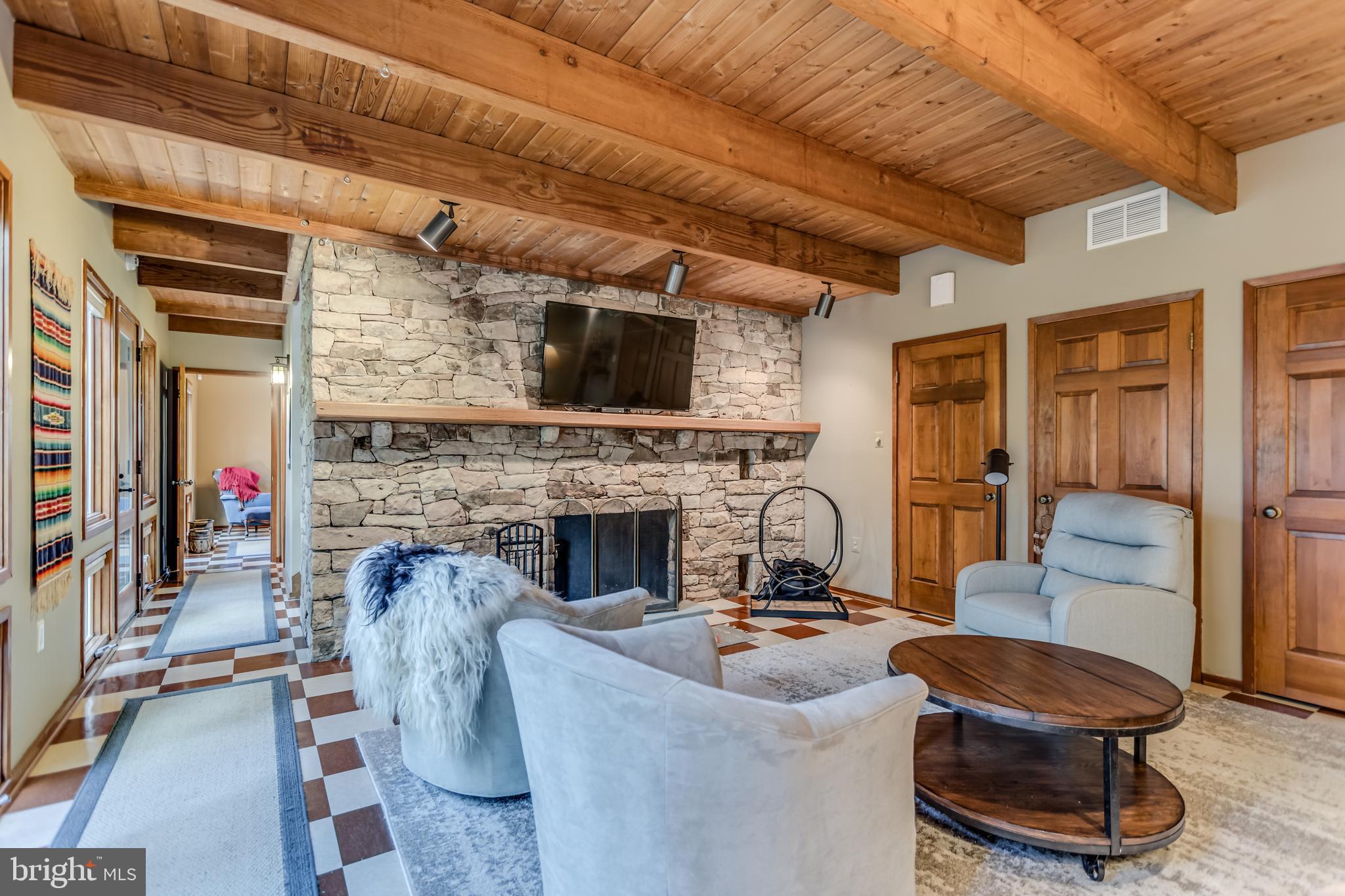 CALMES NECK ESTATES - Residential