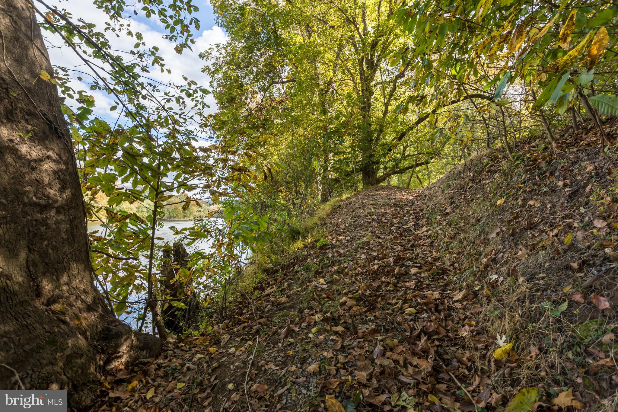 CALMES NECK ESTATES - Residential