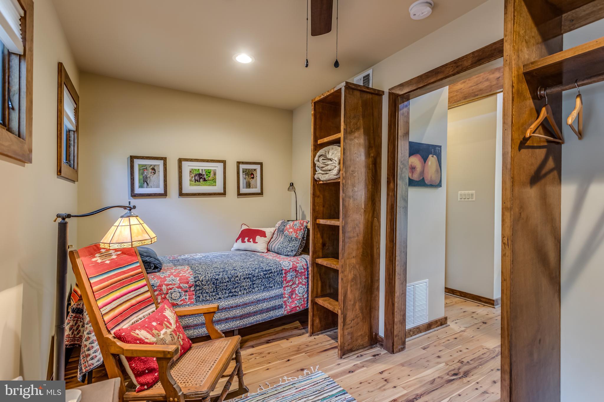 CALMES NECK ESTATES - Residential