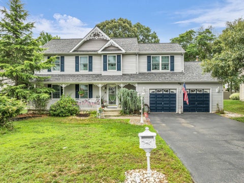 Homes For Sale - 8 Hillcrest Lane<br/> TUCKERTON, NJ 08087