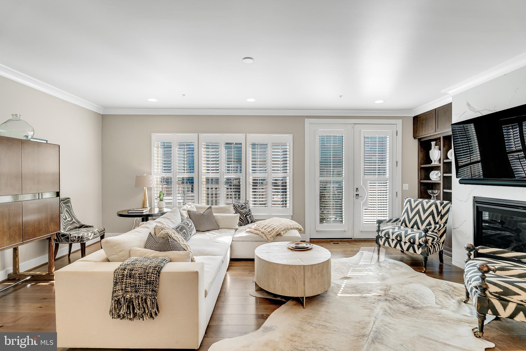 CROWN FARM - Residential