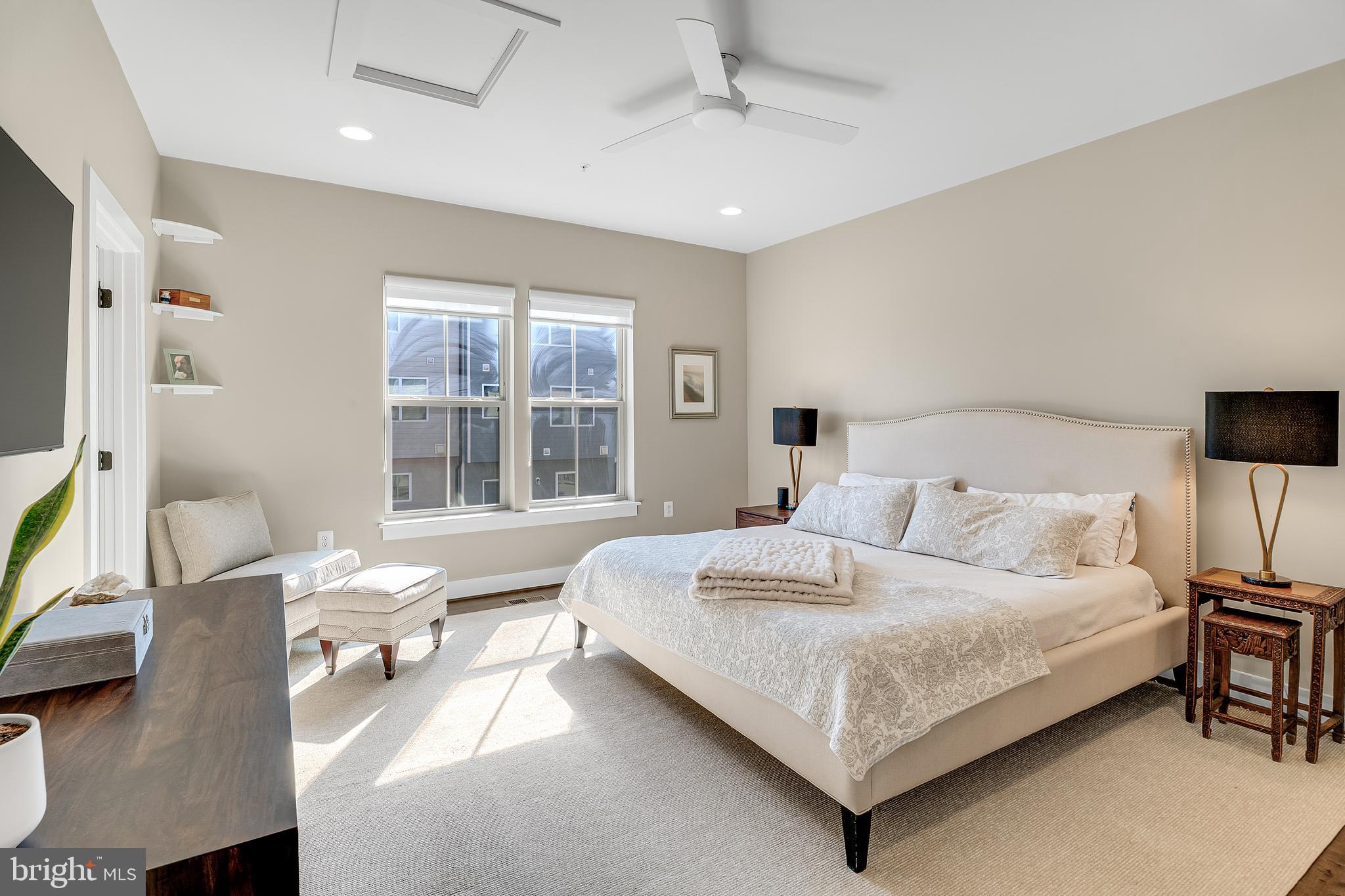 CROWN FARM - Residential