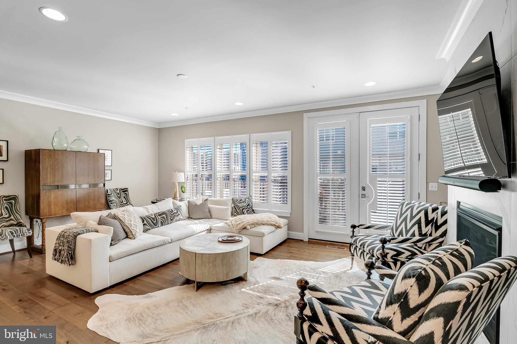 CROWN FARM - Residential