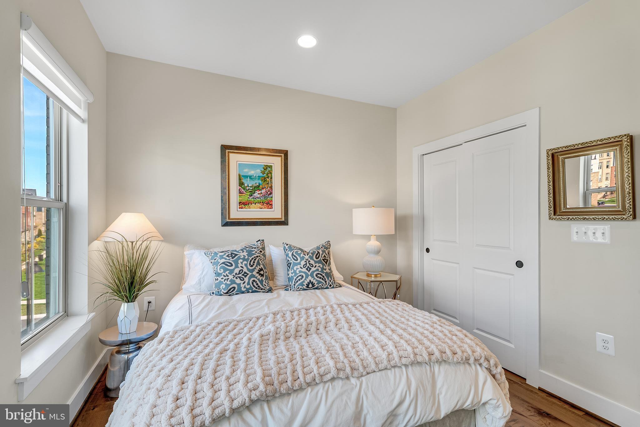 CROWN FARM - Residential