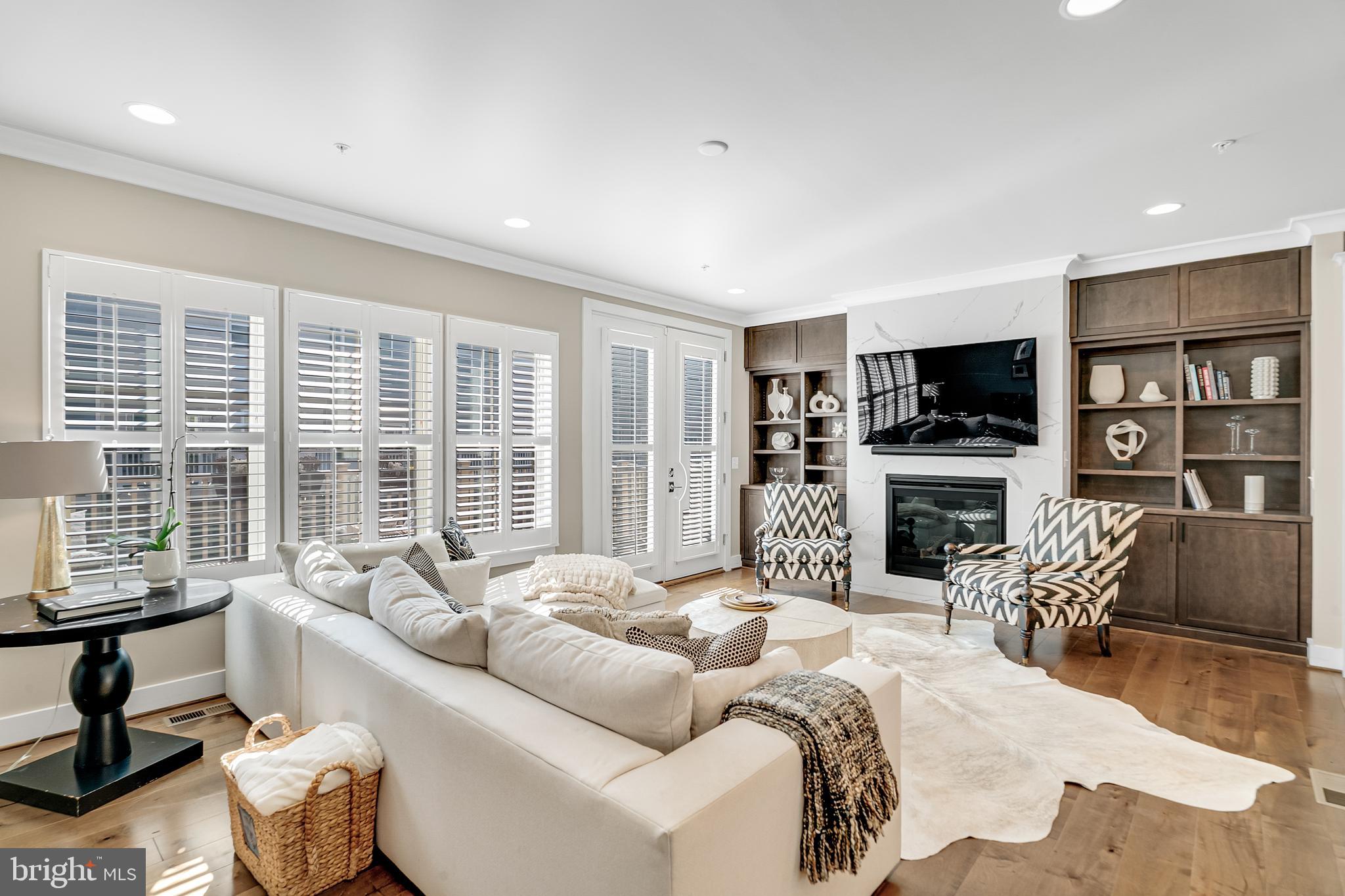 CROWN FARM - Residential