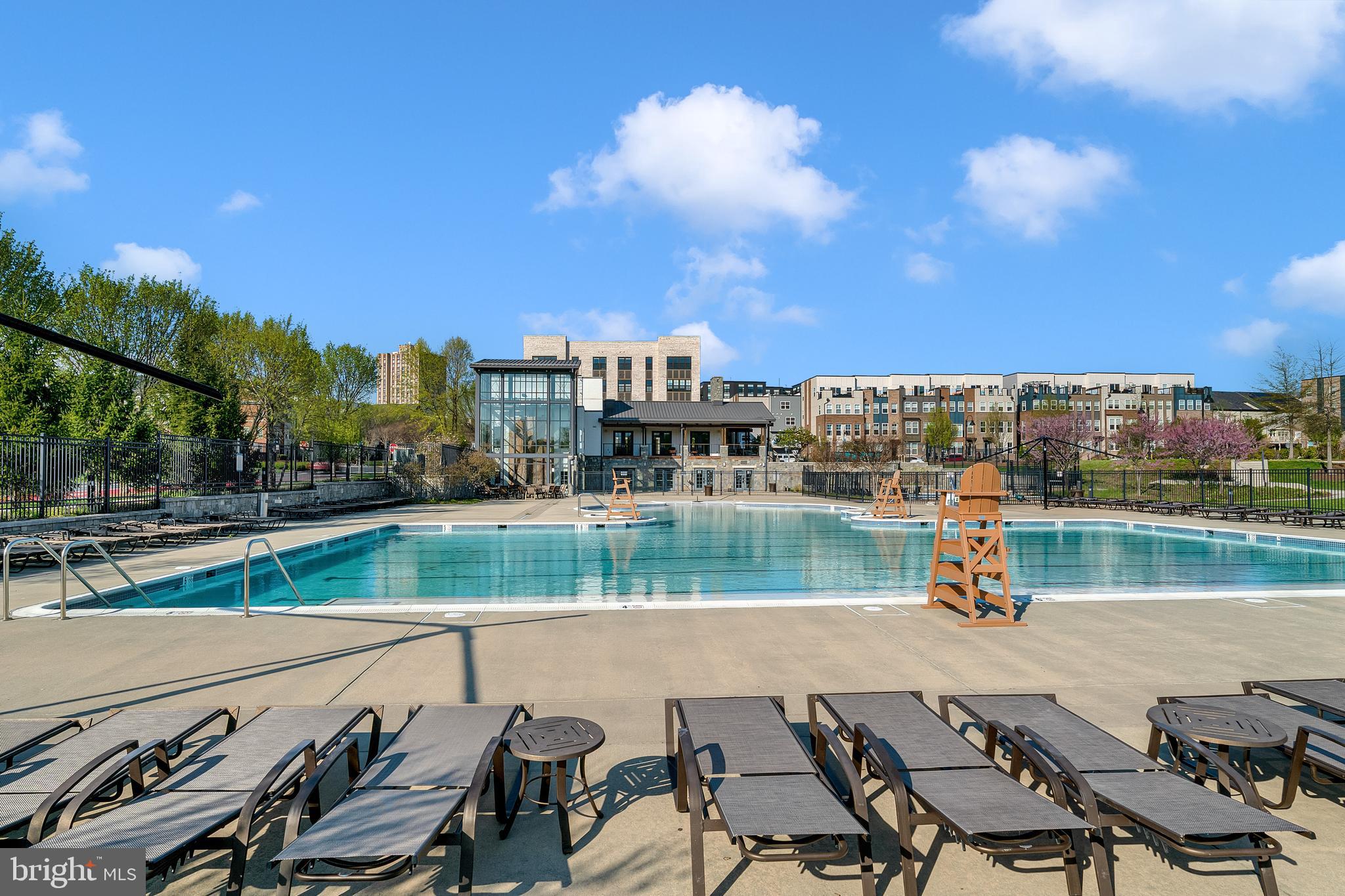 CROWN FARM - Residential