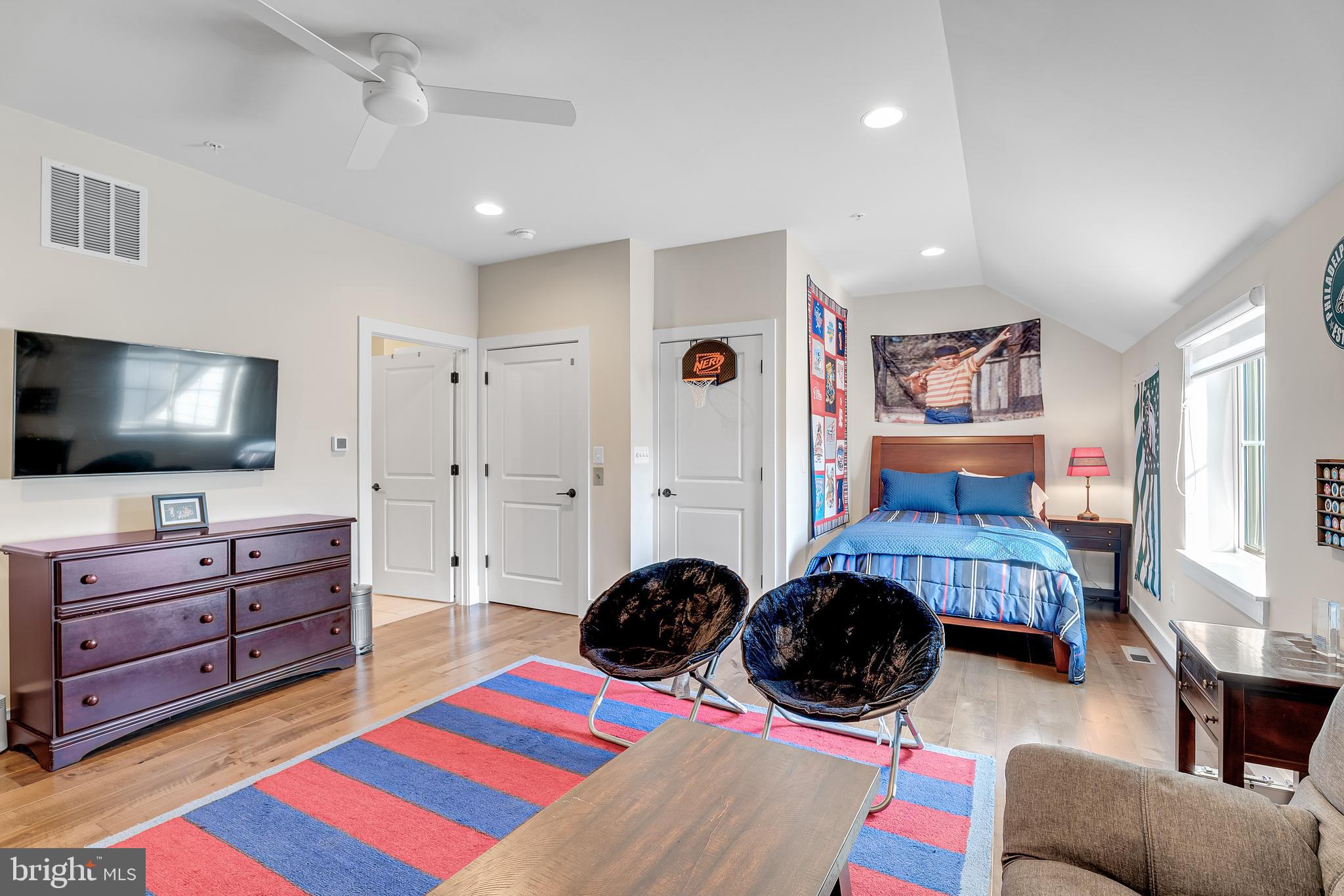 CROWN FARM - Residential