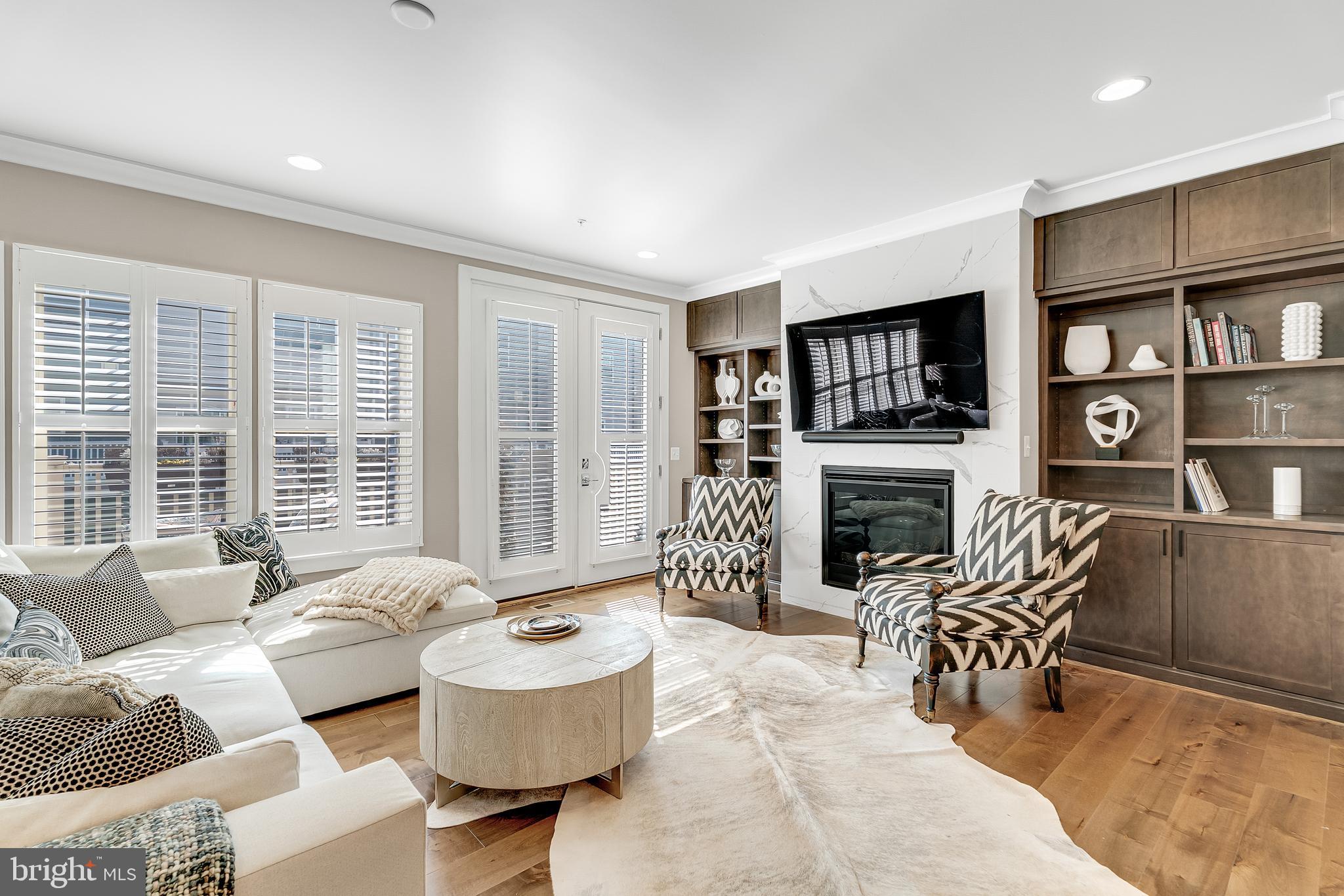 CROWN FARM - Residential